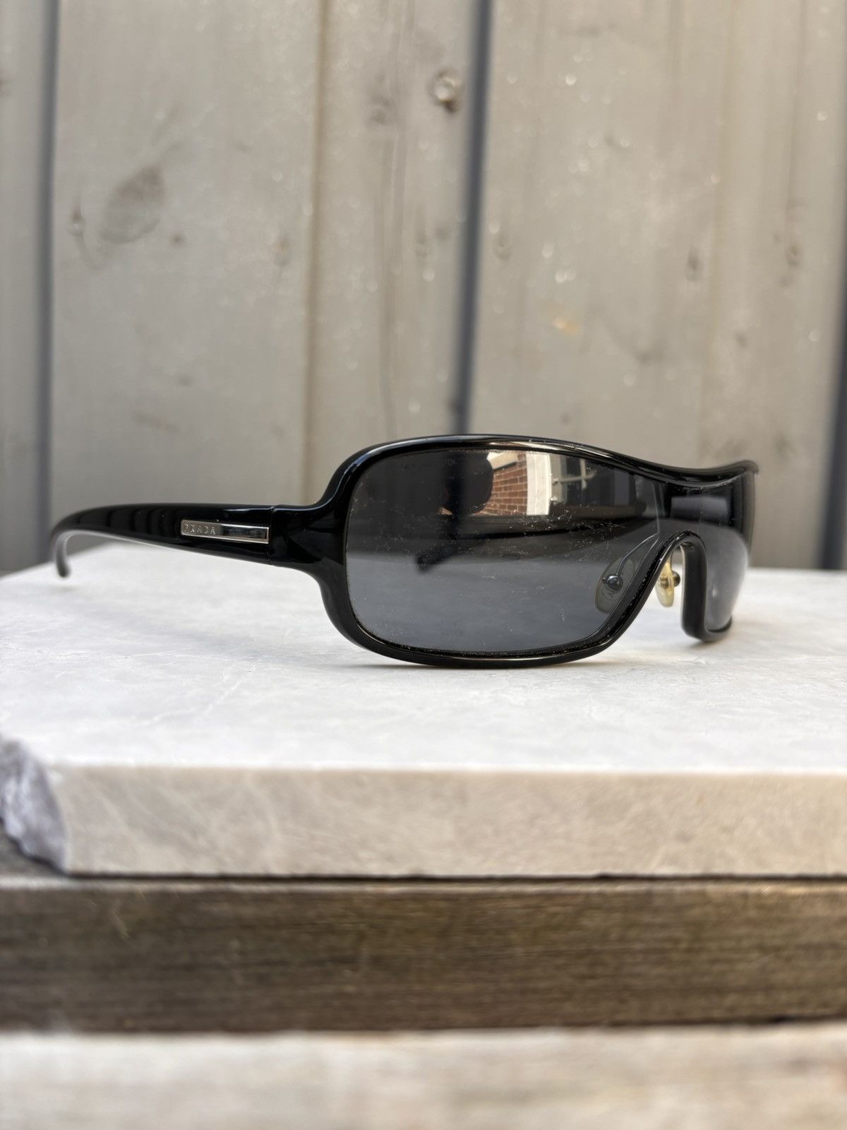 Pre-owned Prada Sunglasses Shield Wrap Spr 10d Y2k Unilense Visor 2000 In Black