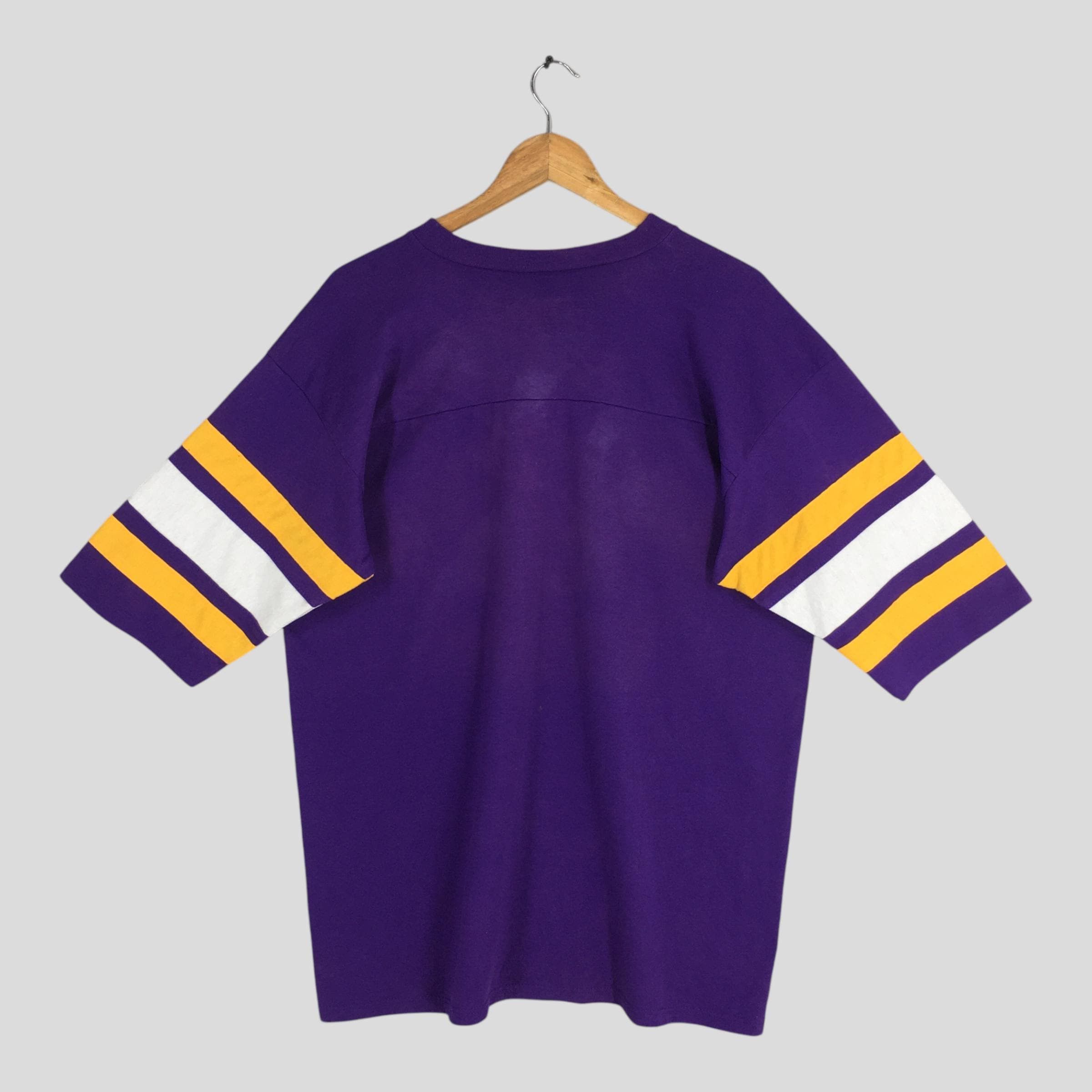 NBA Vintage 90s Los Angeles Lakers NBA Purple T shirt XLarge Size US XL / EU 56 / 4 - 7 Thumbnail