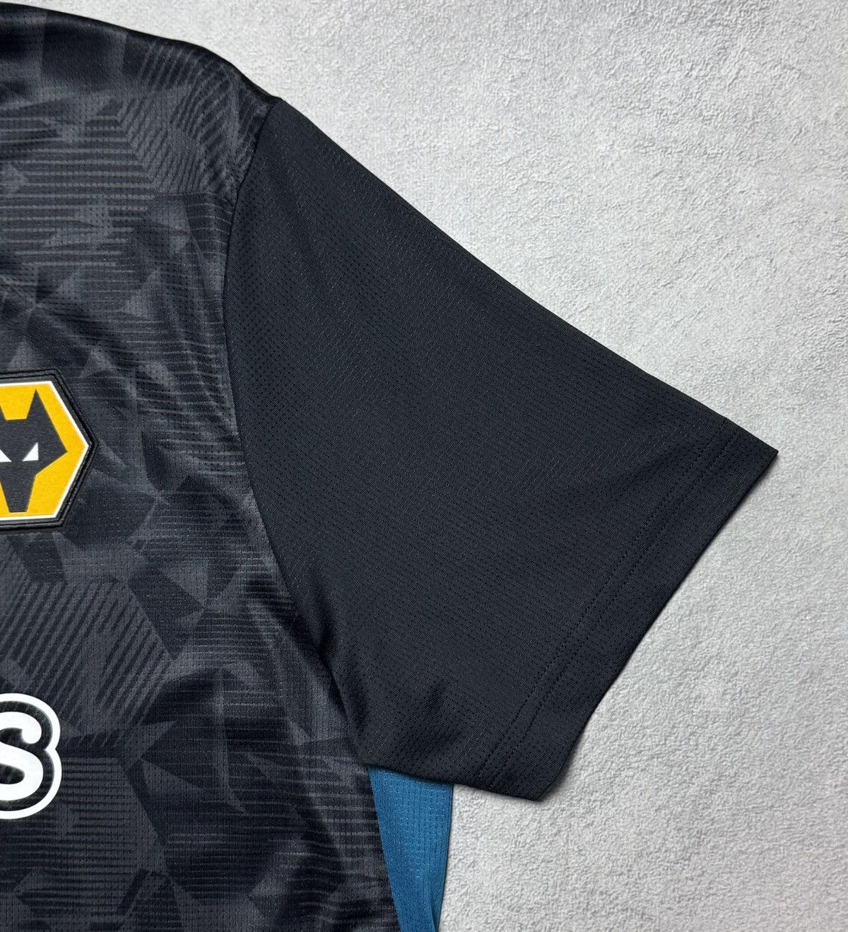 Castore Wolverhampton Wanderers FC 2023 2024 Shirt Jersey Castore Size US L / EU 52-54 / 3 - 6 Thumbnail