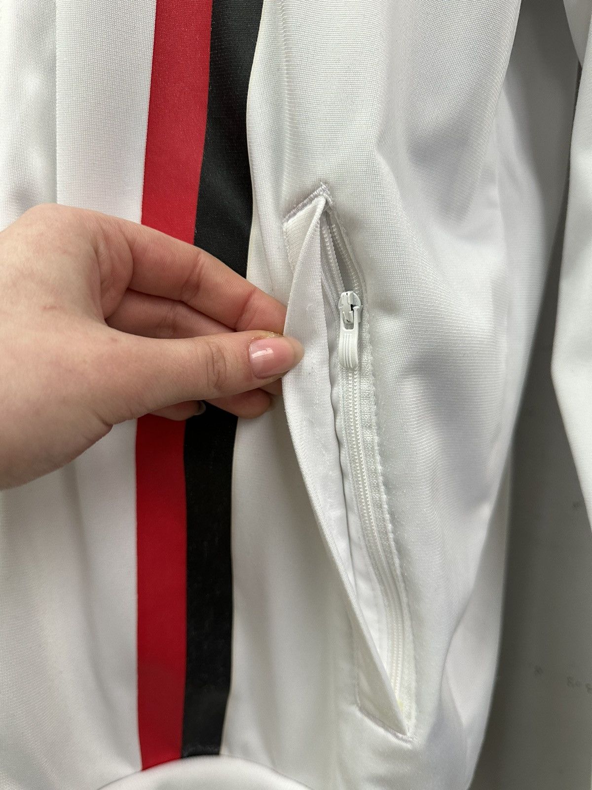 Adidas Vintage Adidas AC Milan Football Jacket Soccer White Maglia Size US L / EU 52-54 / 3 - 6 Thumbnail