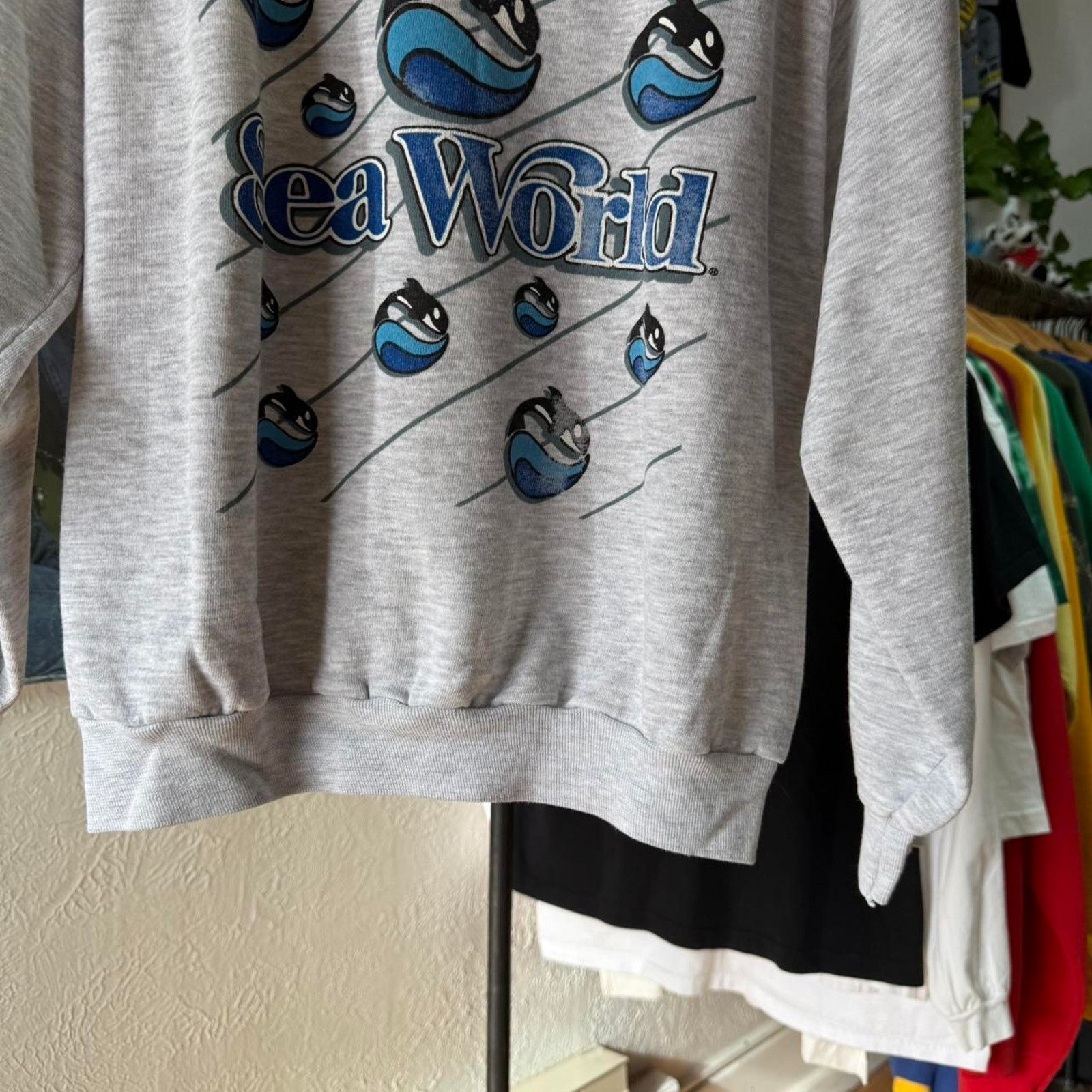 Vintage Vintage 90s Sea World Killer Whale Animal Crewneck Size US S / EU 44-46 / 1 - 4 Thumbnail