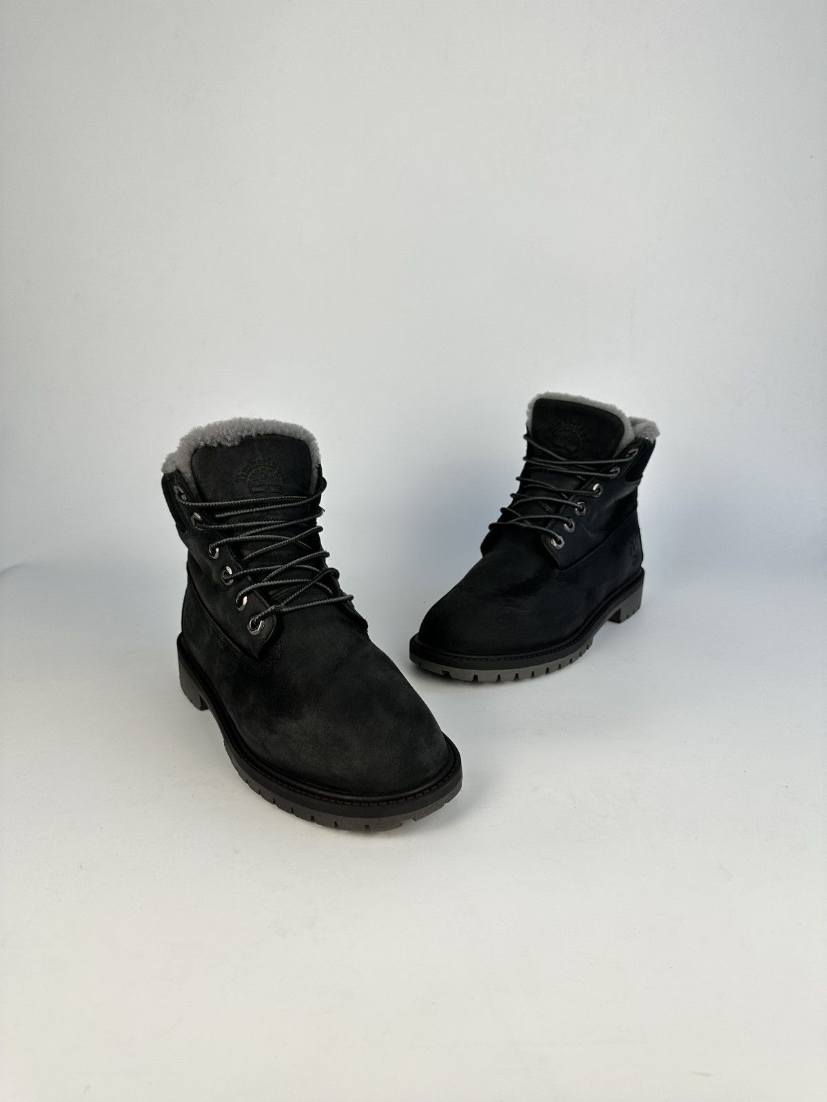 Timberland Timberland 6" Premium Black Nubuck Fur Lined Boots US 4 Size US 4 / IT 34 - 2 Thumbnail