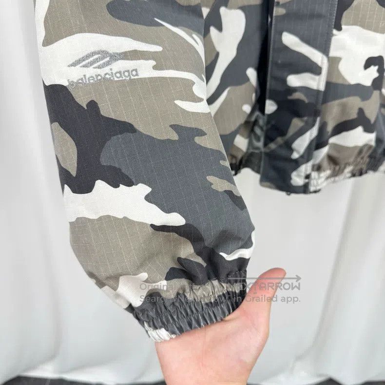 Balenciaga Balenciaga Printed Letter Snow Camo Jacket Size US S / EU 44-46 / 1 - 4 Thumbnail