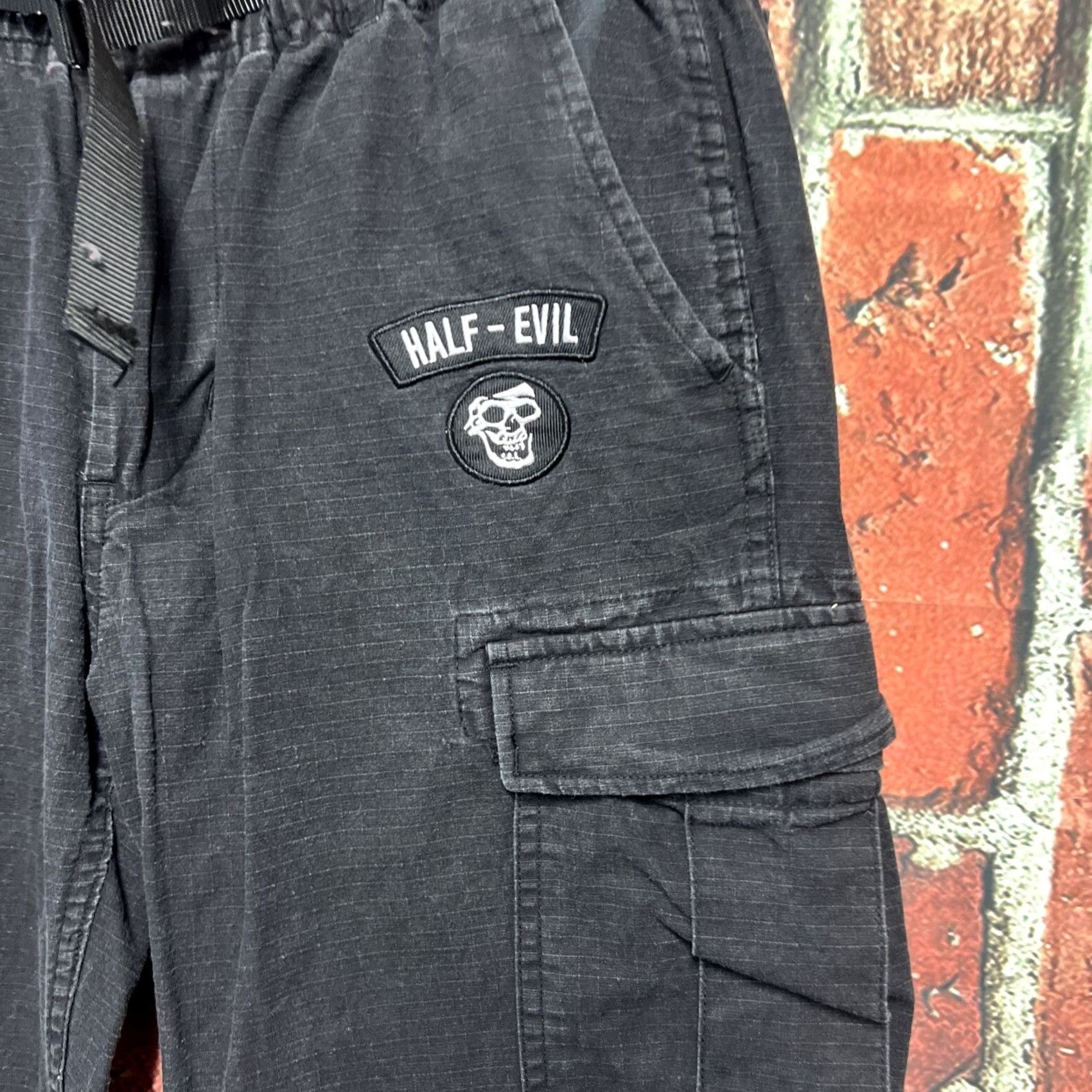 Half Evil VINTAGE 333 Half-Evil Mens Black Cargo Pants Small Size US 29 - 2 Thumbnail
