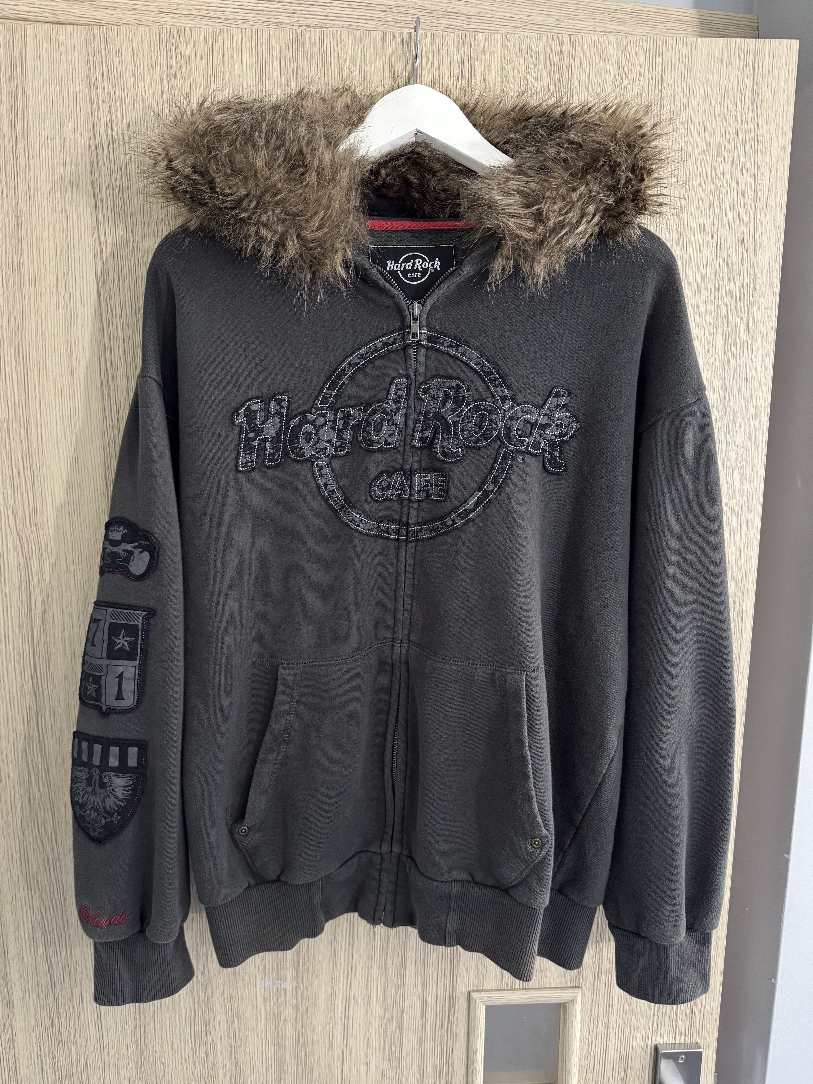 Vintage 00s Hard Rock Cafe LGB Style Zip Fur Hoodie - www 