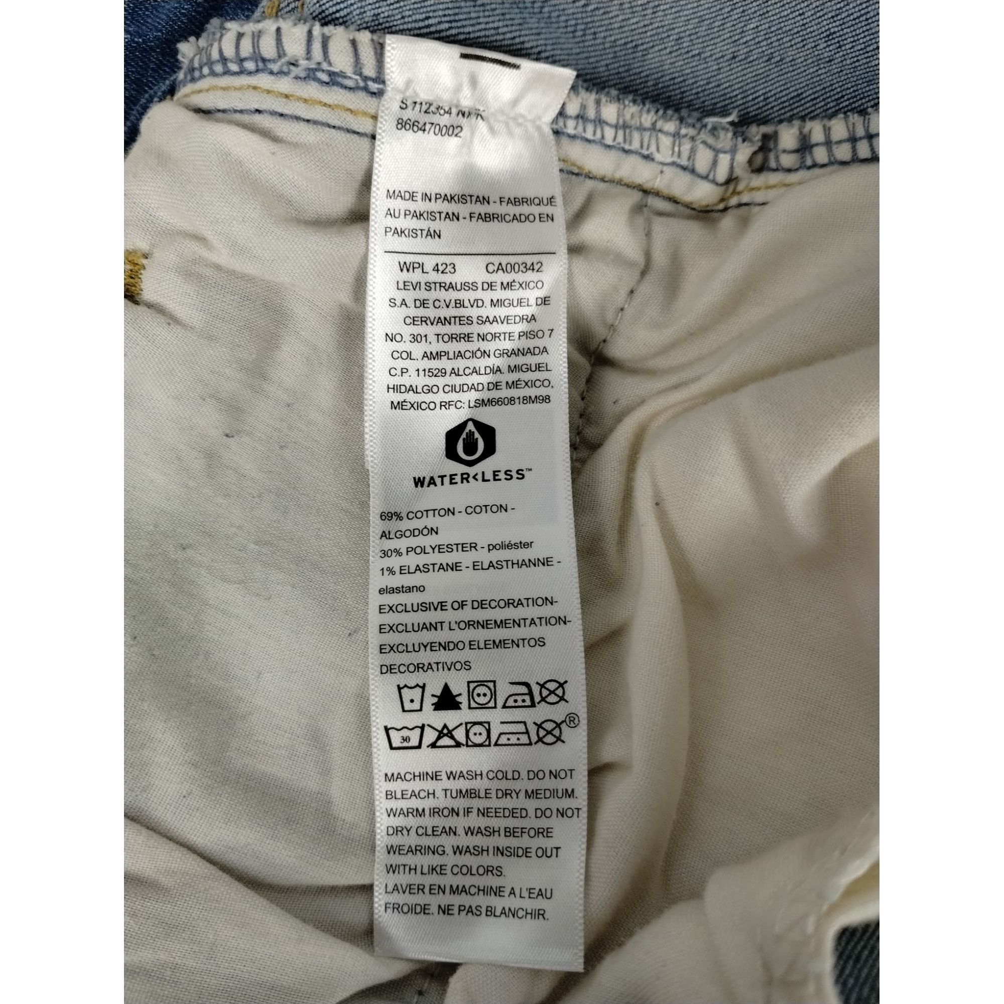 Levi's Levi Strauss Signature Gold Denim Mid Rise Shorts Womens 24 Size 24" / US 00 / IT 34 - 12 Thumbnail