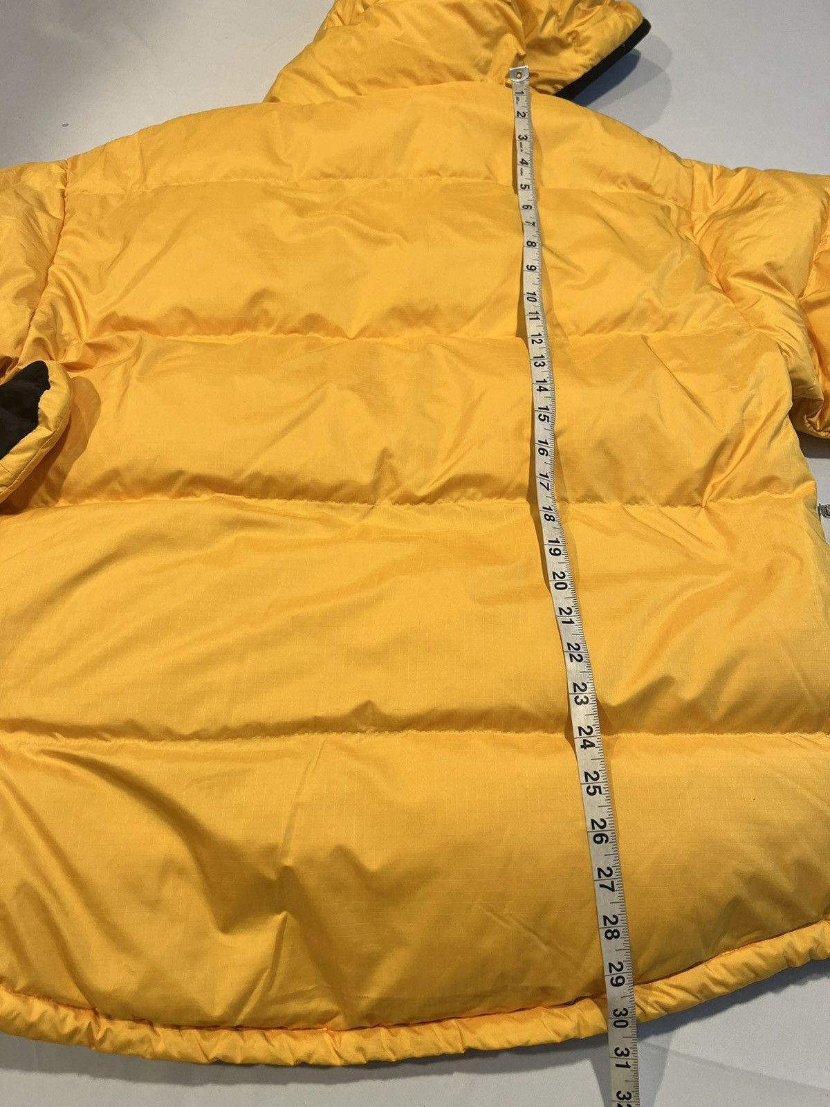 Burberry Burberry men’s detachable gloves ski jacket. 50/M. $1890 Size US M / EU 48-50 / 2 - 3 Thumbnail