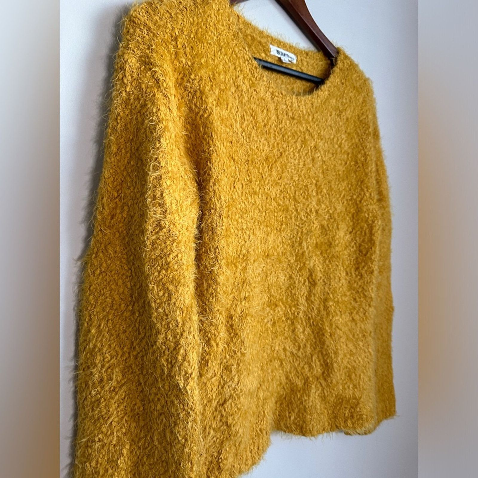 BB Dakota BB Dakota Debra Fuzzy Yellow Pullover Sweater Size Large Size L / US 10 / IT 46 - 4 Thumbnail