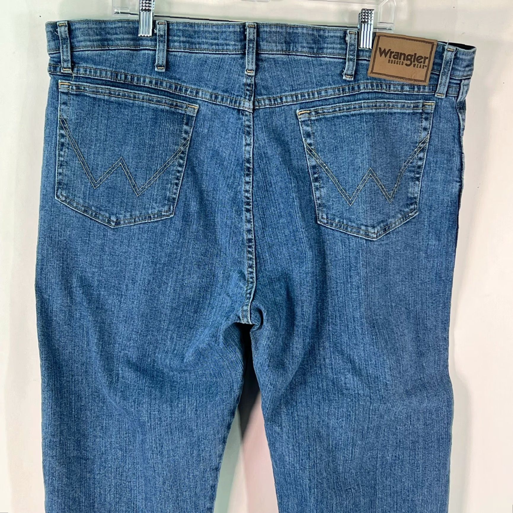 Wrangler Wrangler Jeans Mens Rugged Wear Straight Mid Rise Casual Blue Denim Size 42 Inseam 30 Size US 42 / EU 58 - 4 Thumbnail