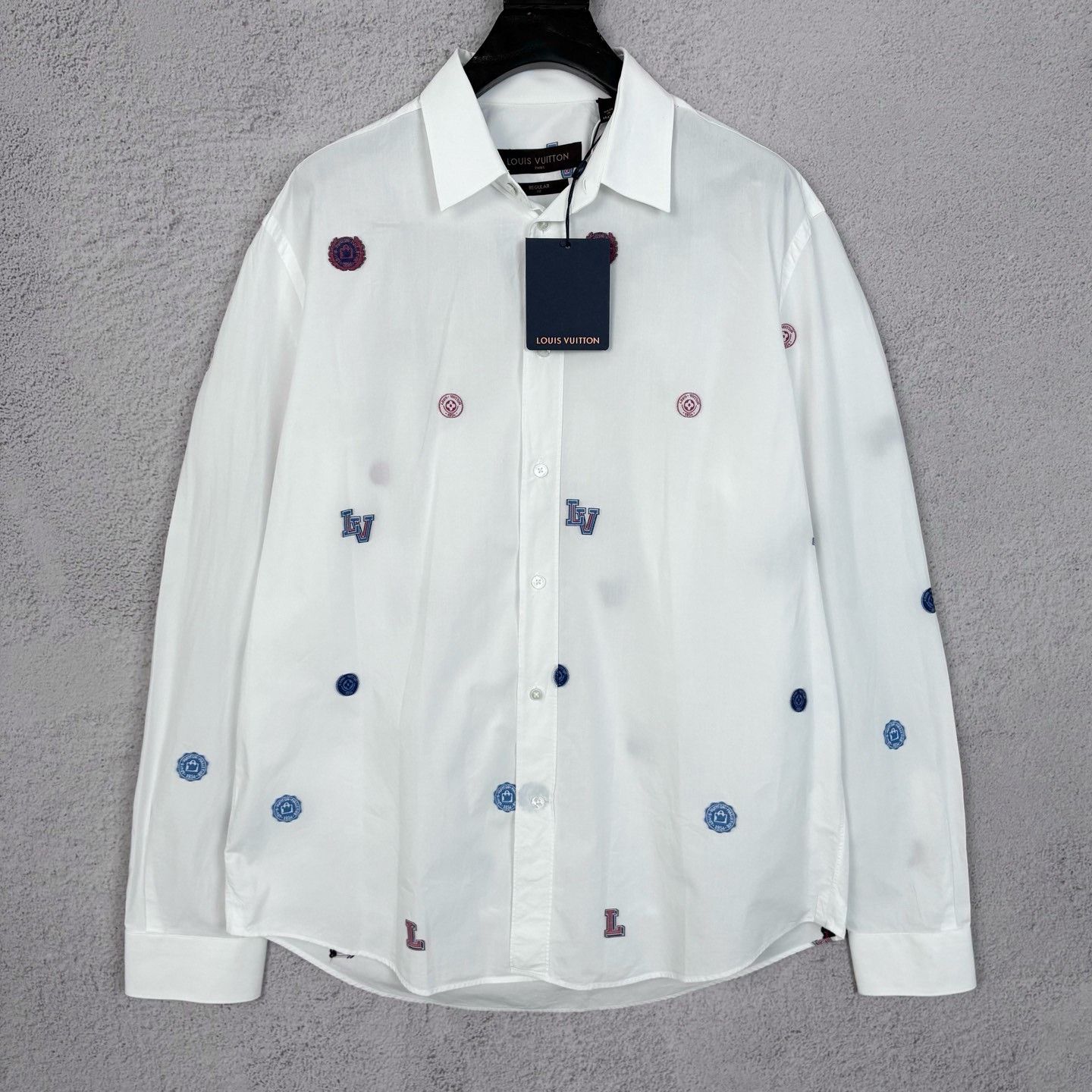 Louis Vuitton Louis Vuitton Logo Print Collar Embroidered Longsleeve Shirt Size US L / EU 52-54 / 3 - 1 Thumbnail