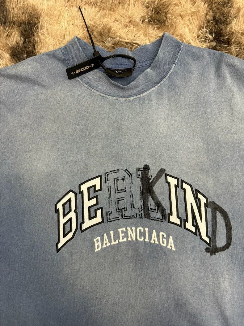 Balenciaga Balenciaga 23FW Berkind Gradient Blue Patch Tee Size US S / EU 44-46 / 1 - 2 Thumbnail