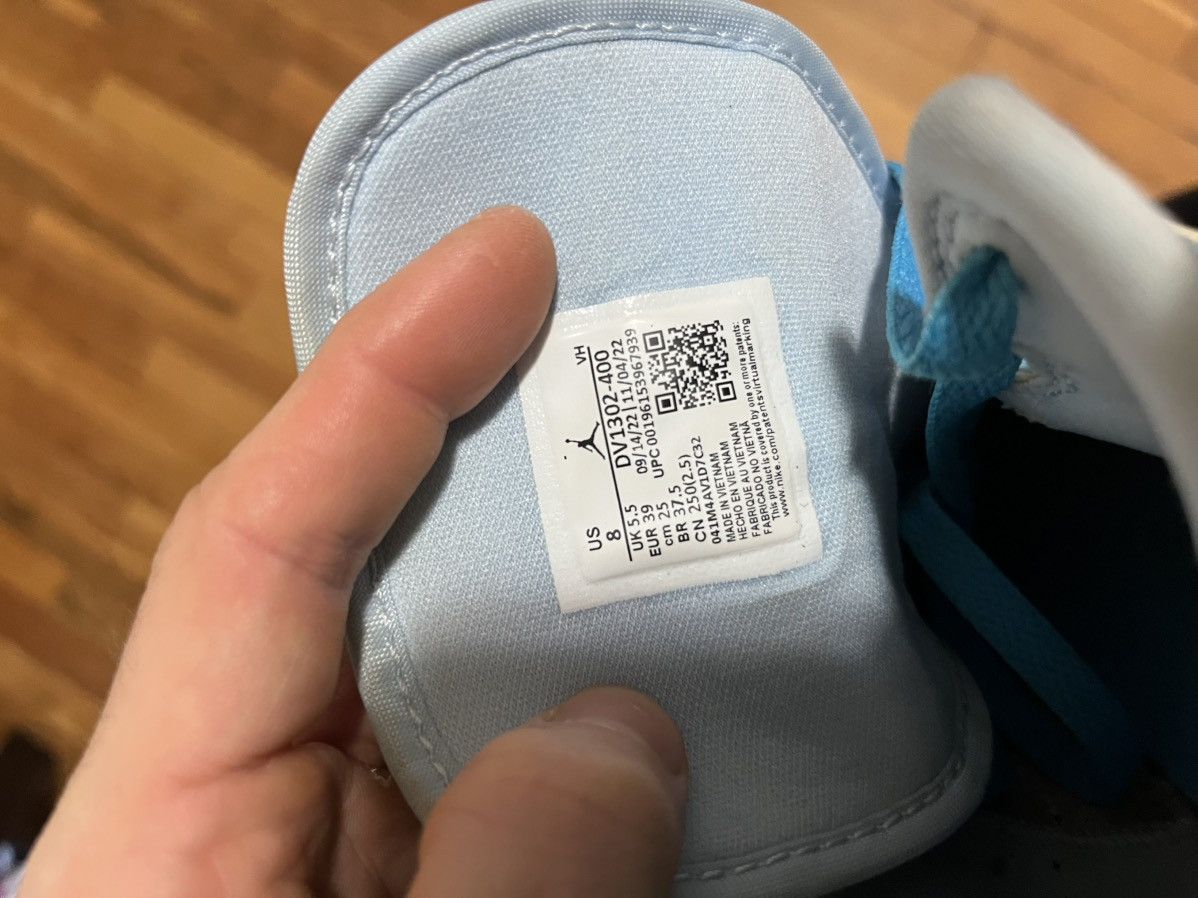 Jordan Brand Nike Air Jordan 1 Mid Iced Blue Size US 8 / IT 38 - 5 Thumbnail
