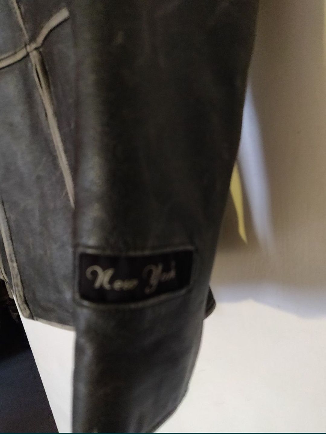 Hard Rock Cafe Hard Rock Cafe leather jacket sz S Condition like new Size S / US 4 / IT 40 - 3 Thumbnail