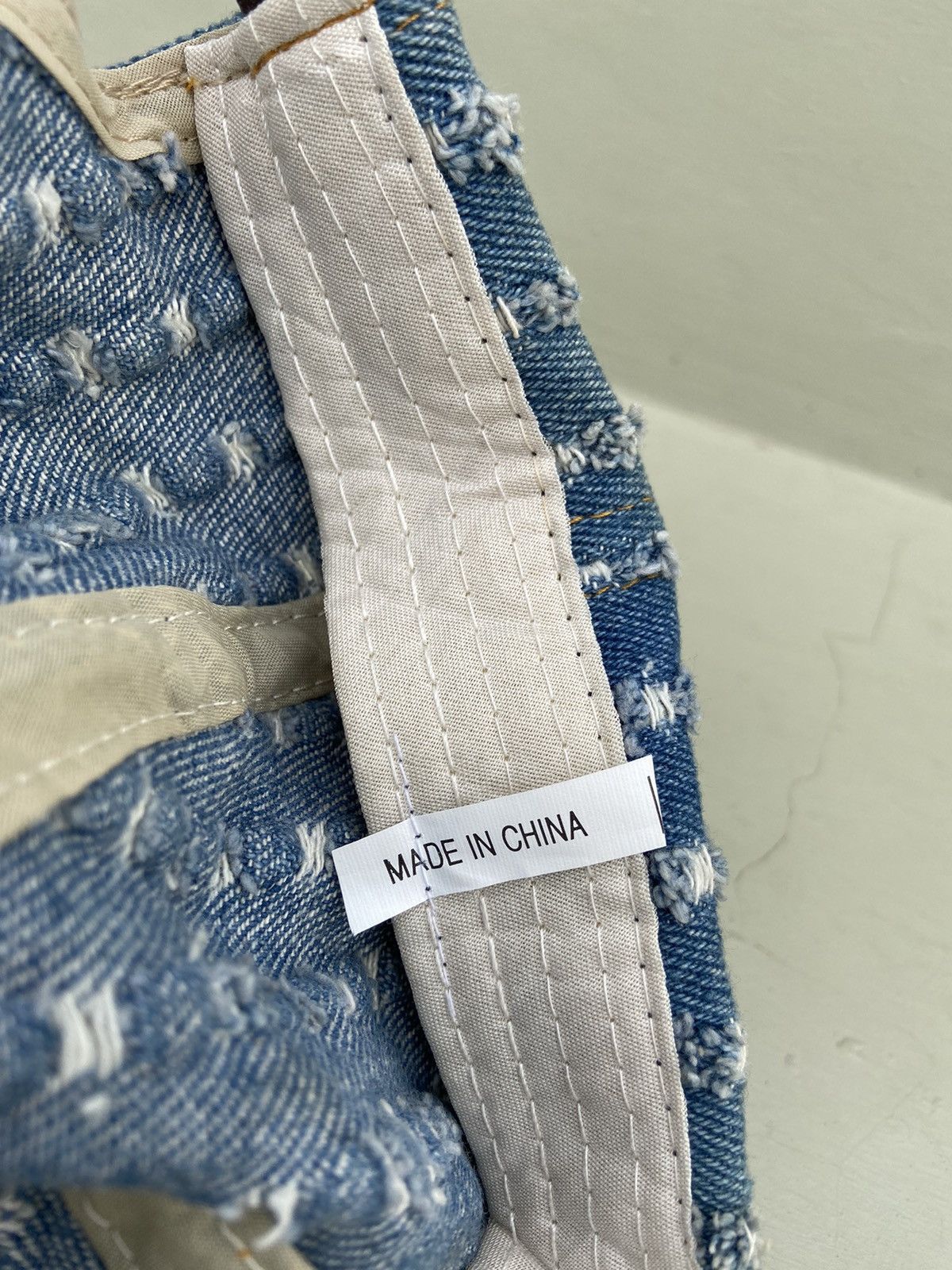 If Six Was Nine 2000s denim ditsetressed women hat Size ONE SIZE - 9 Thumbnail