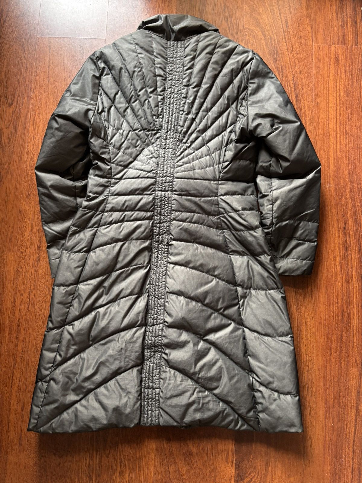 Moncler Moncler vintage puffy long jacket Size US M / EU 48-50 / 2 - 3 Thumbnail