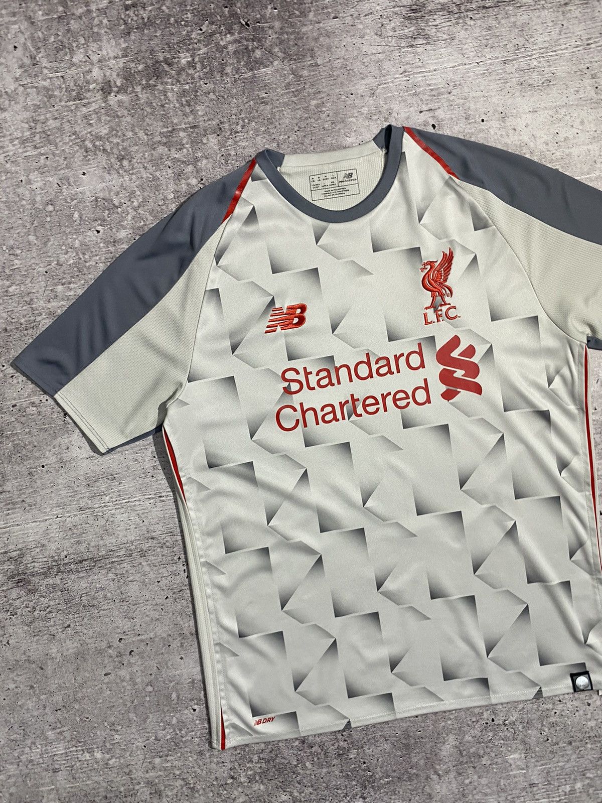 New Balance New Balance Liverpool jersey Size US M / EU 48-50 / 2 - 5 Thumbnail
