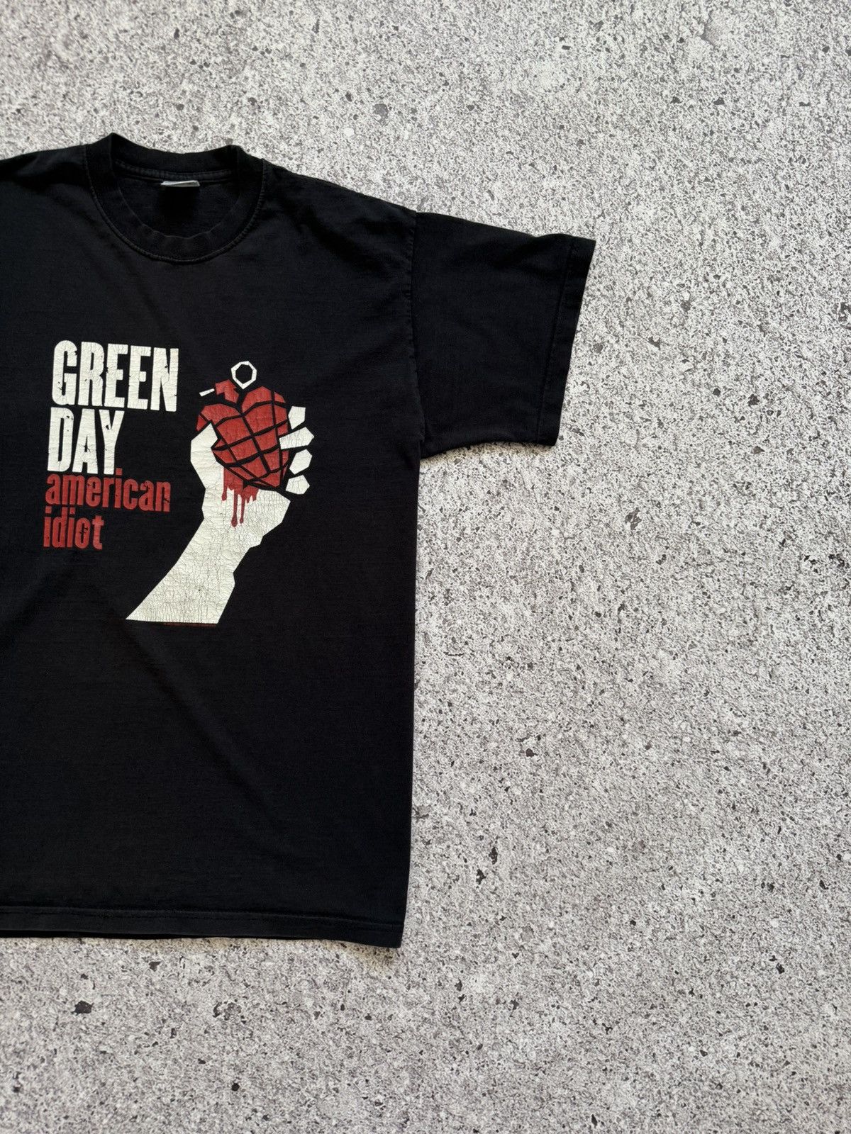 Band Tees × Vintage Vintage BLUE 2004 Green Day American Idiot Album t-shirt Size US M / EU 48-50 / 2 - 4 Thumbnail