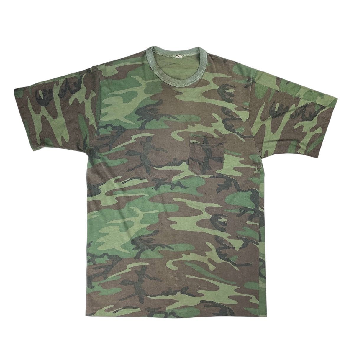 Vintage VINTAGE 70'S CAMO POCKET T-SHIRT Size US L / EU 52-54 / 3 - 2 Thumbnail