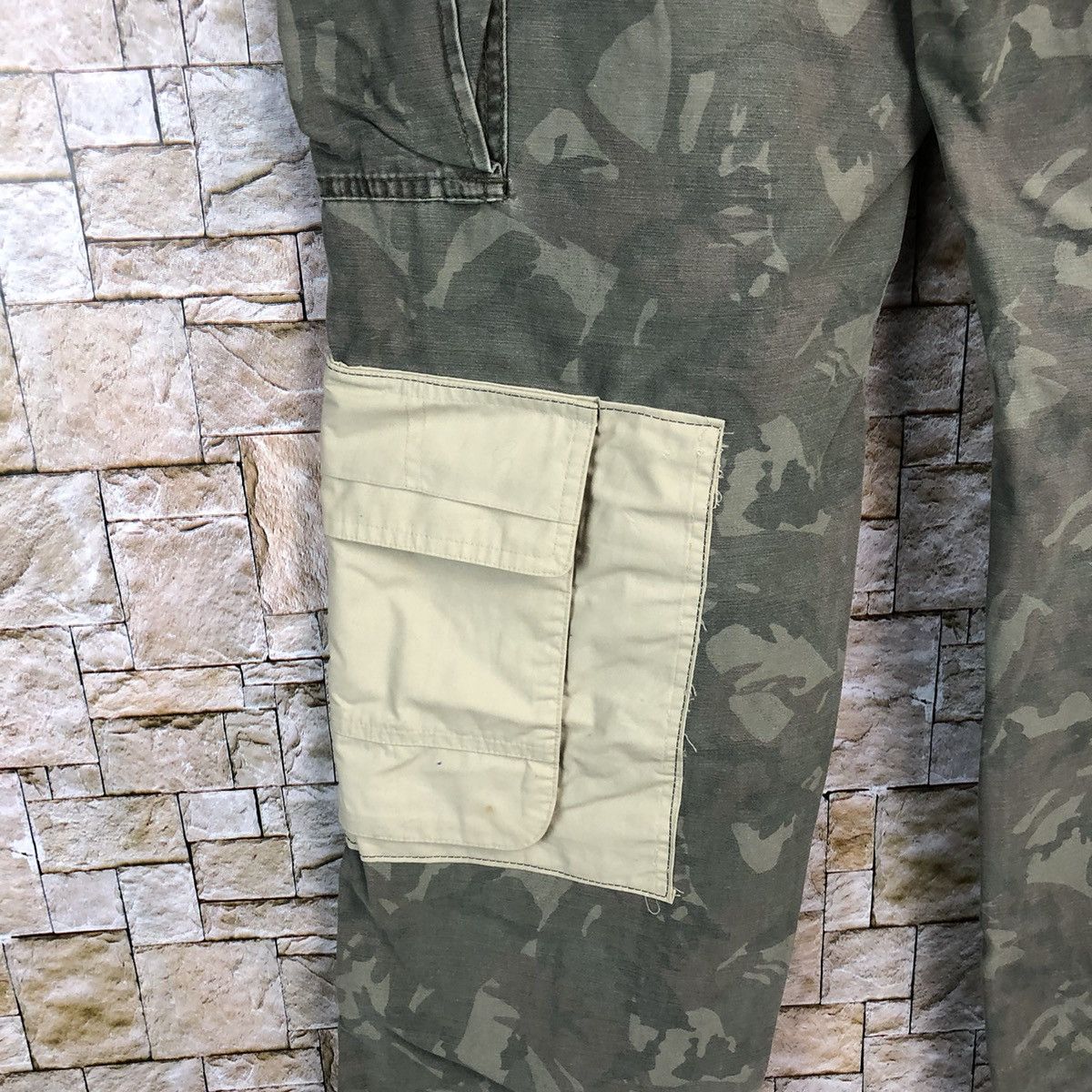 Japanese Brand Uniqlo Green Camo Cargo Multipocket Pants #A142 Size US 34 / EU 50 - 20 Thumbnail