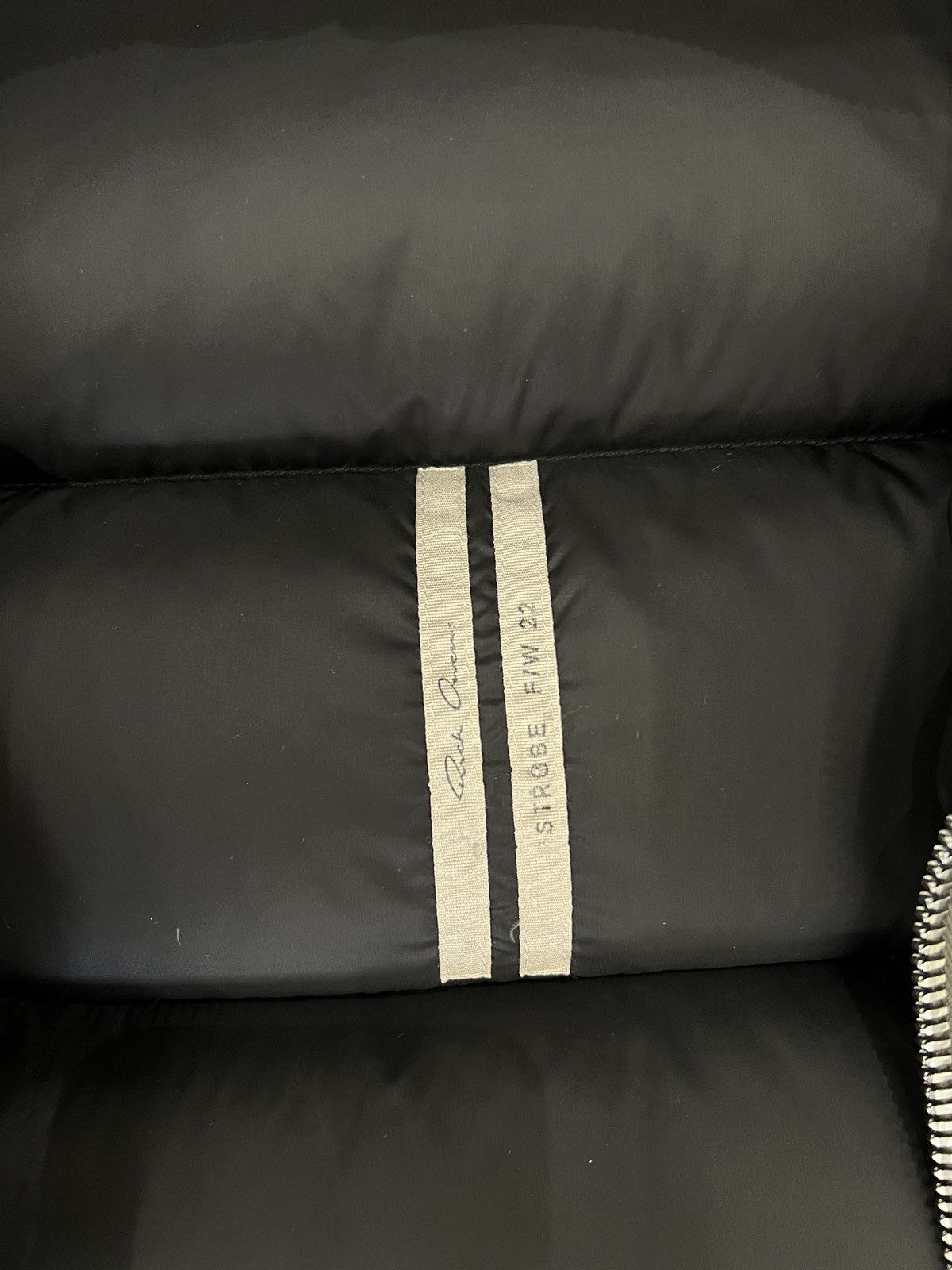 Rick Owens Rick Owens AW22 Strobe Gimp Puffer Vest Size US S / EU 44-46 / 1 - 5 Thumbnail