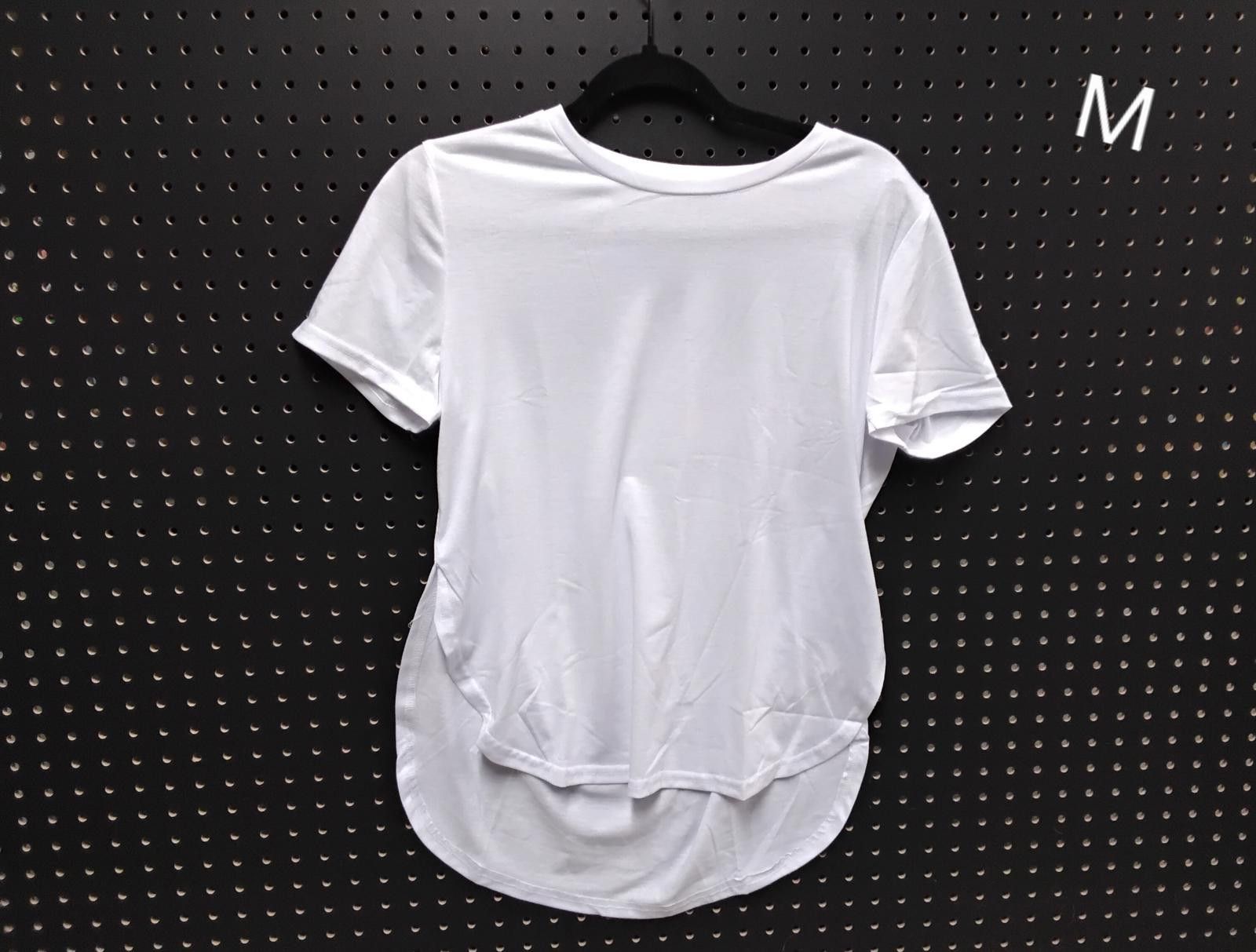 Other Chic White Short Sleeve Tee - Grab It Before It's Gone! Size M / US 6-8 / IT 42-44 - 1 Preview
