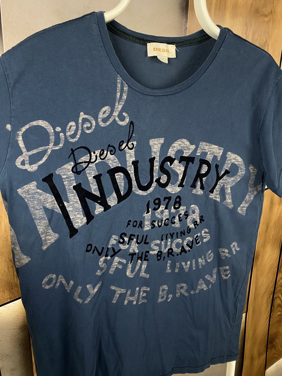 Diesel ⛽️Vintage T-Shirt Diesel Overprint Big Logo Art Tee⛽️ Size US L / EU 52-54 / 3 - 2 Thumbnail