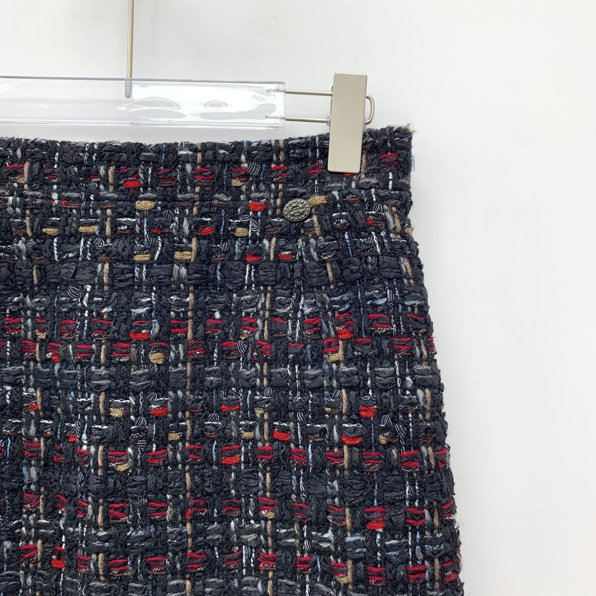 Chanel Chanel Womens Tweed Skirt Size 40 Made In France With Button Size 40" / US 18 - 3 Thumbnail