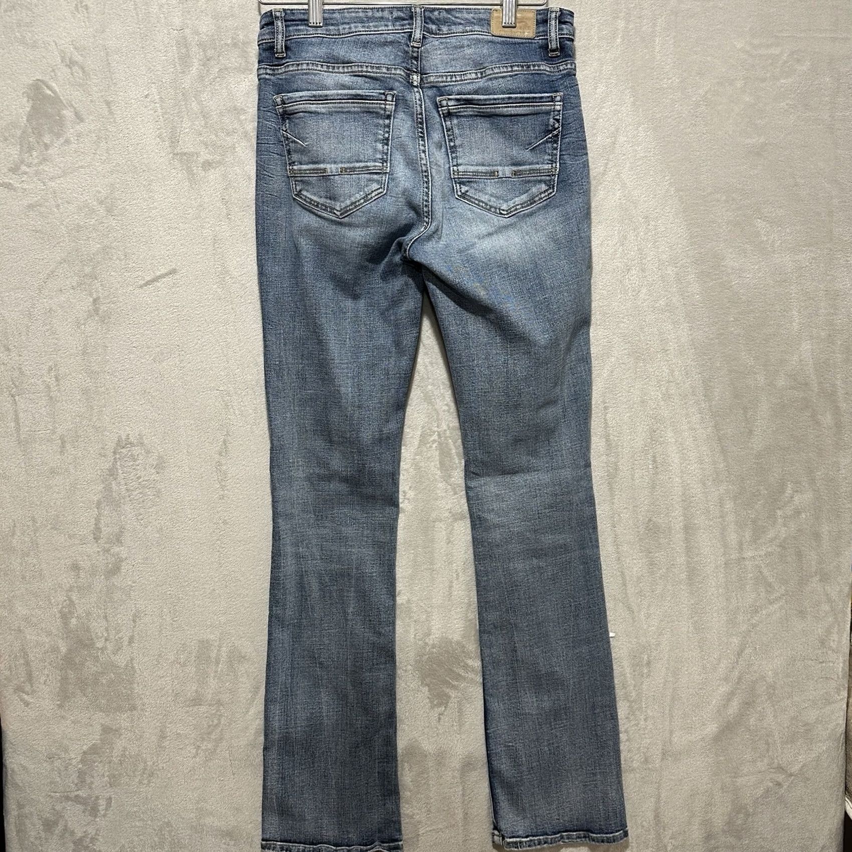 BKE BKE Payton Universal Fit Mid Rise Tailor Bootcut Jeans Men 27 Blue Regular Cotton Denim 5-Pocket Machine Washable Vintage: No Size US 27 - 2 Thumbnail