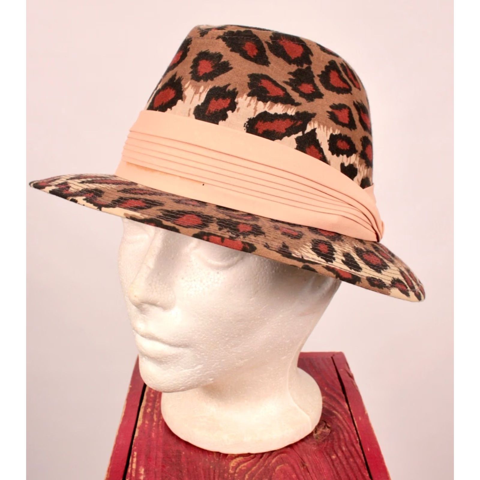 Vintage Mens Harcfield Vintage Fedora 70s Beige & Red Leopard Print - XS Size - Cotton Hat Size ONE SIZE - 2 Thumbnail