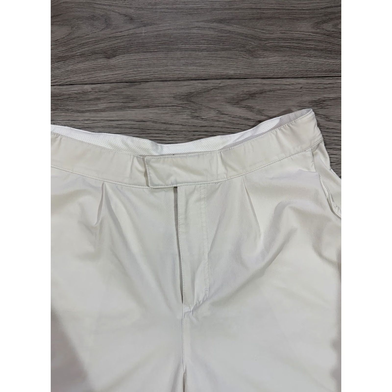 Nike VINTAGE Nike Tennis White Shorts Mens L Bermuda 237155-100 Sports Tennis White Size US 33 - 6 Thumbnail