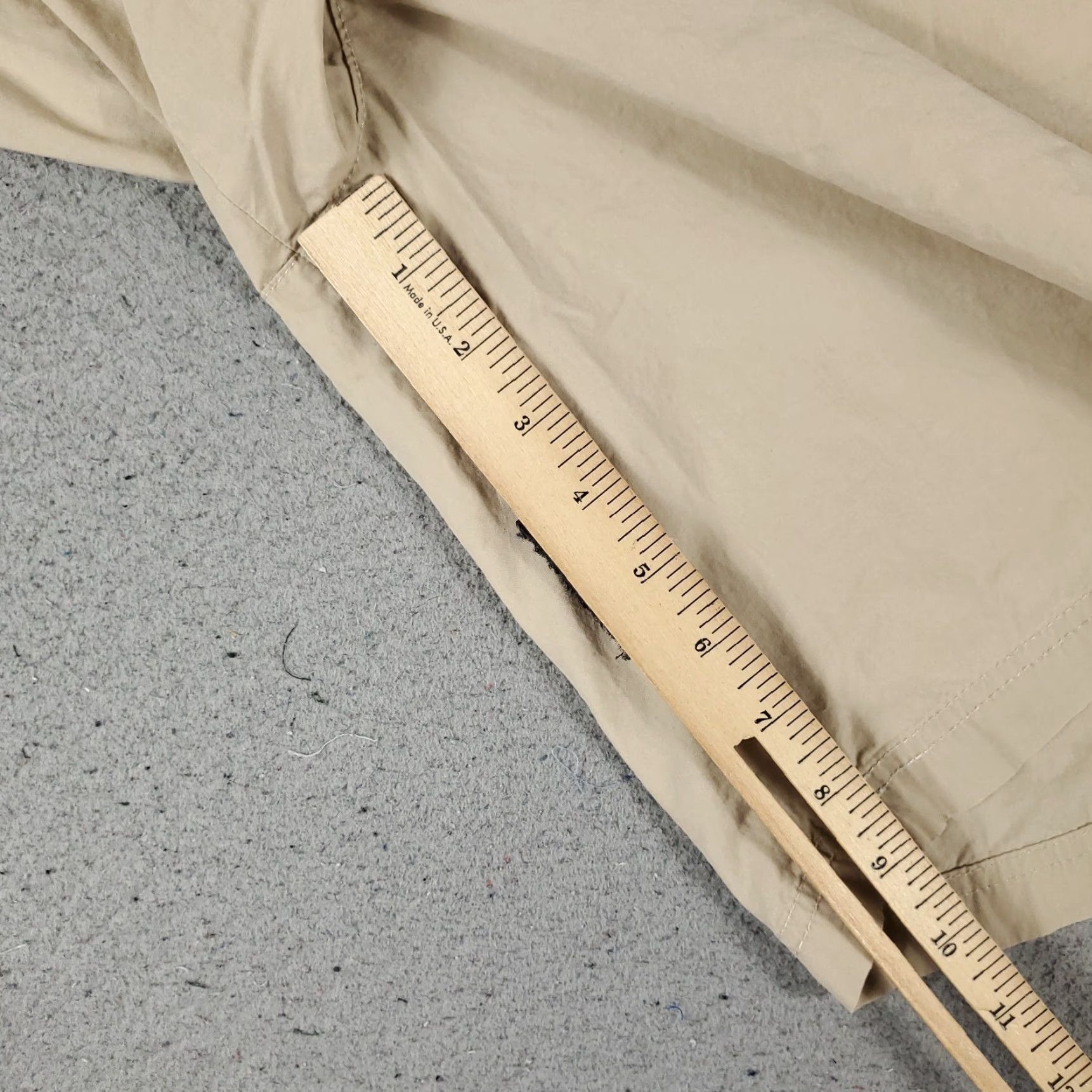 Vintage Vintage Columbia Men's Shorts Size 40 Beige Casual Flat Front Chino Size US 40 / EU 56 - 4 Thumbnail