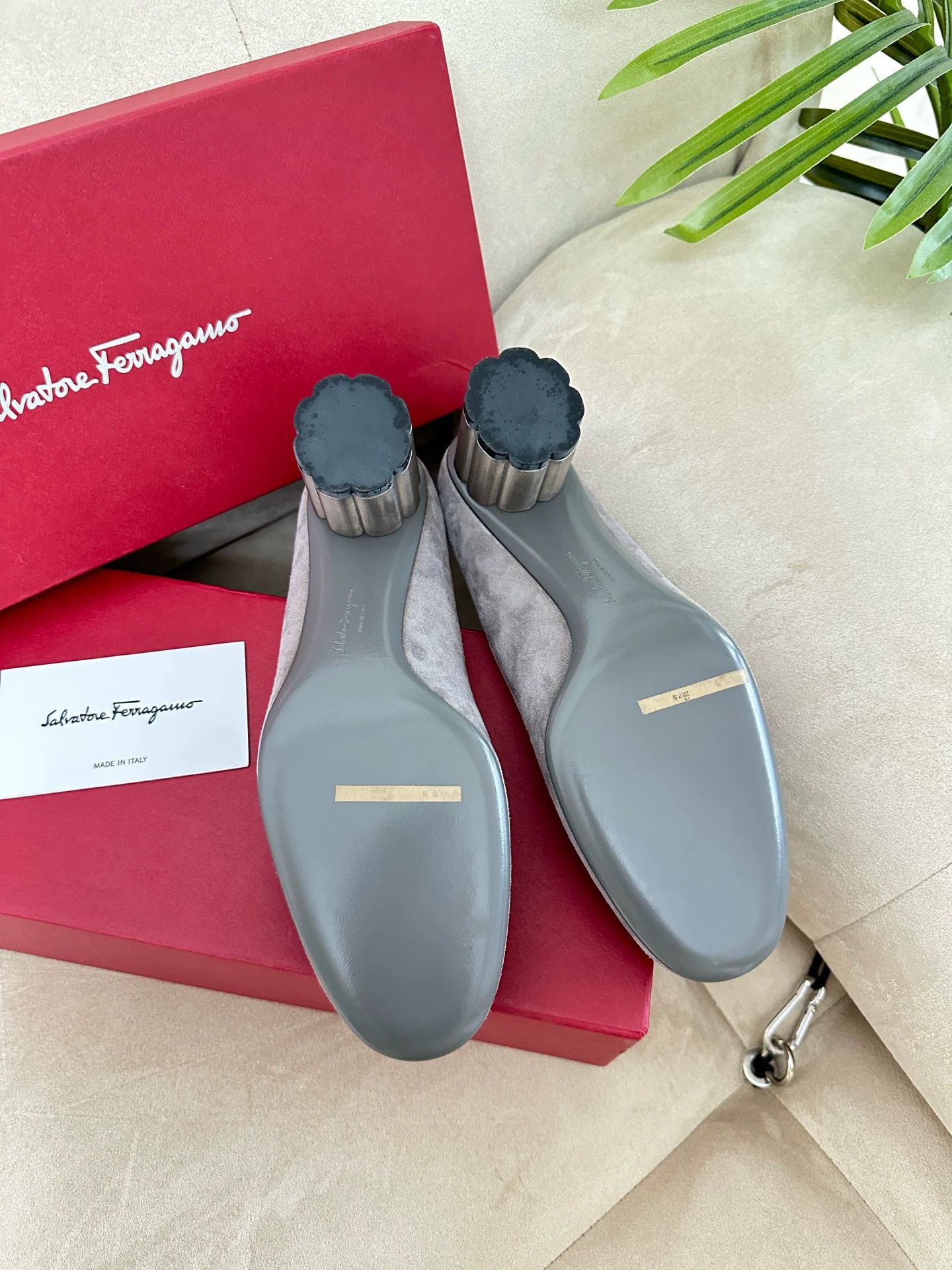 Other FERRAGAMO suede petal heel women's gray 37 Size US 6 / IT 36 - 8 Thumbnail
