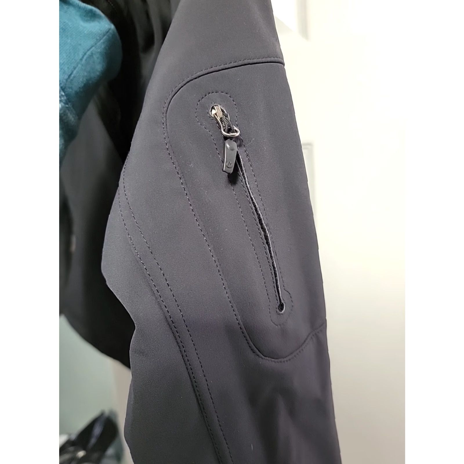 Marmot Marmot Women's Jacket Windbreaker Waterproof Black Size S Size S / US 4 / IT 40 - 6 Thumbnail