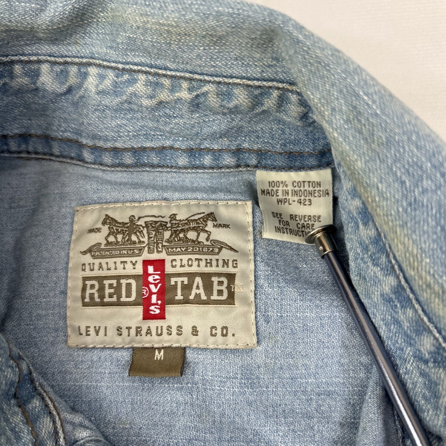 Levi's VINTAGE Levi’s Shirt Mens M Blue Denim Long Sleeve Button-Front Pocket Red Tab Size US M / EU 48-50 / 2 - 2 Thumbnail