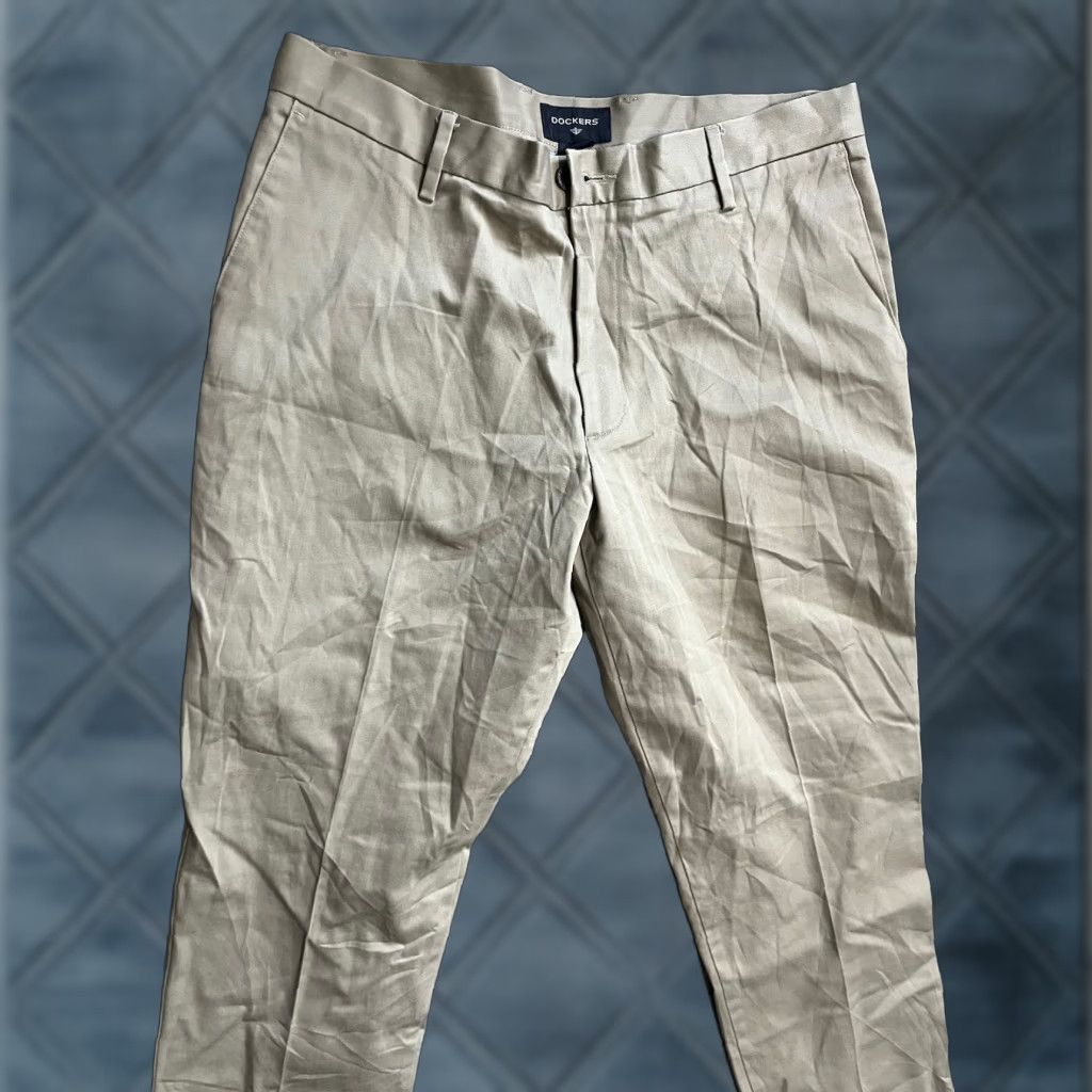 Dockers VINTAGE Dockers Athletic Fit Flat Front Beige Khaki Dress Pants Mens 34x32 Size US 34 / EU 50 - 1 Thumbnail