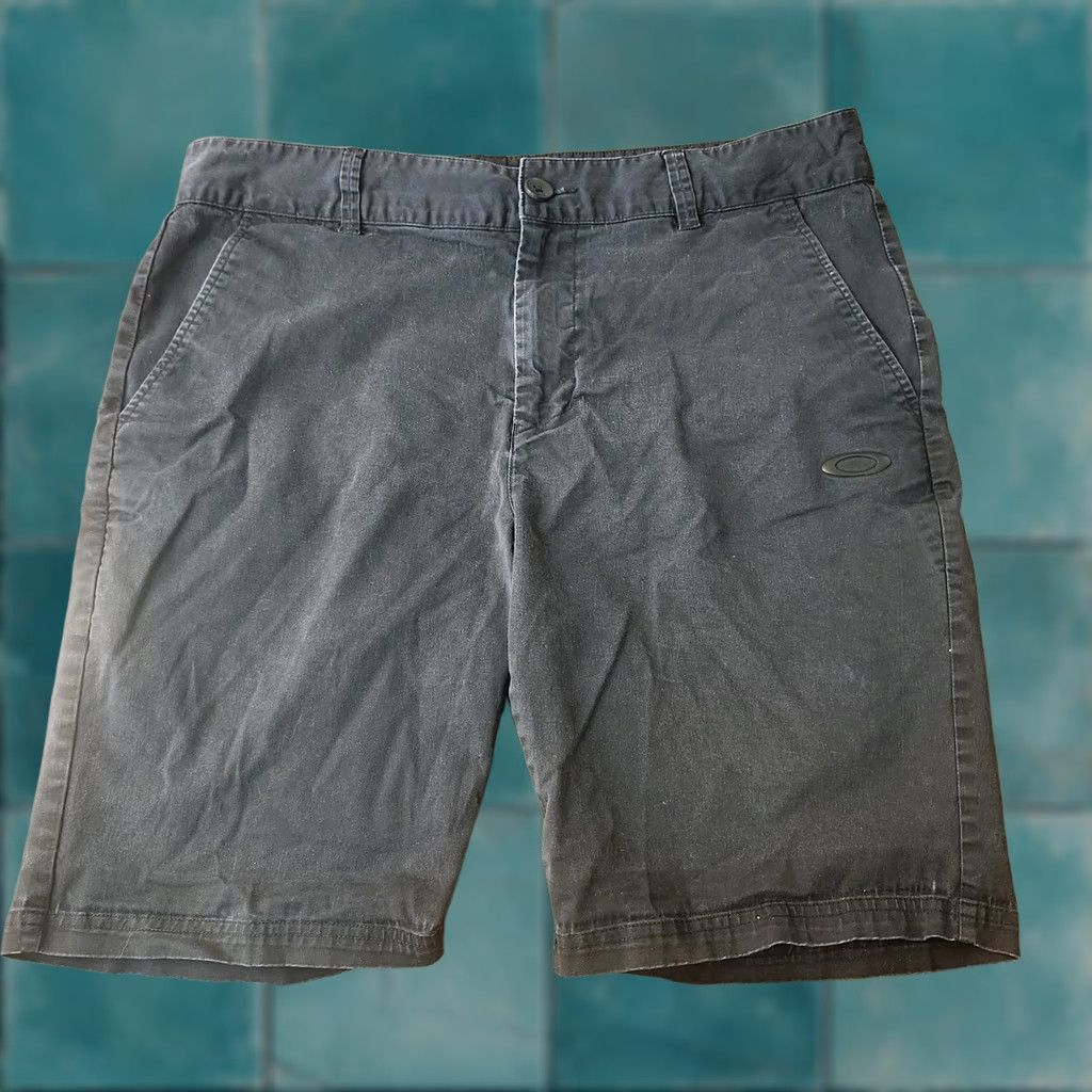 Oakley Oakley Shorts Mens 34 Black Casual Chino Flat Front Logo Stretch Summer Outdoor 34 Mens Size US 34 / EU 50 - 1 Thumbnail