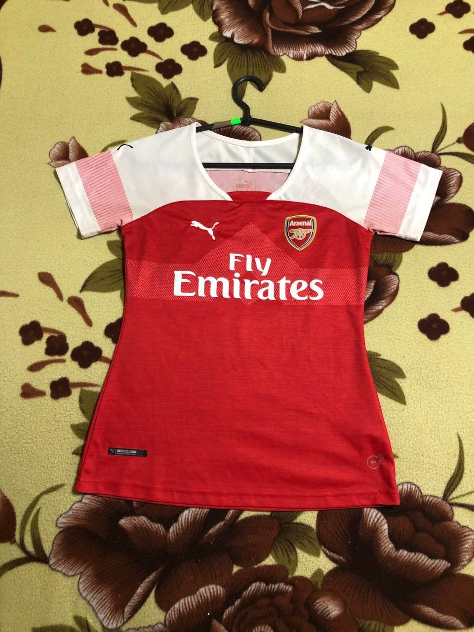 Puma ARSENAL HOME WOMEN FOOTBALL SHIRT SOCCER JERSEY PUMA Size S / US 4 / IT 40 - 1 Thumbnail