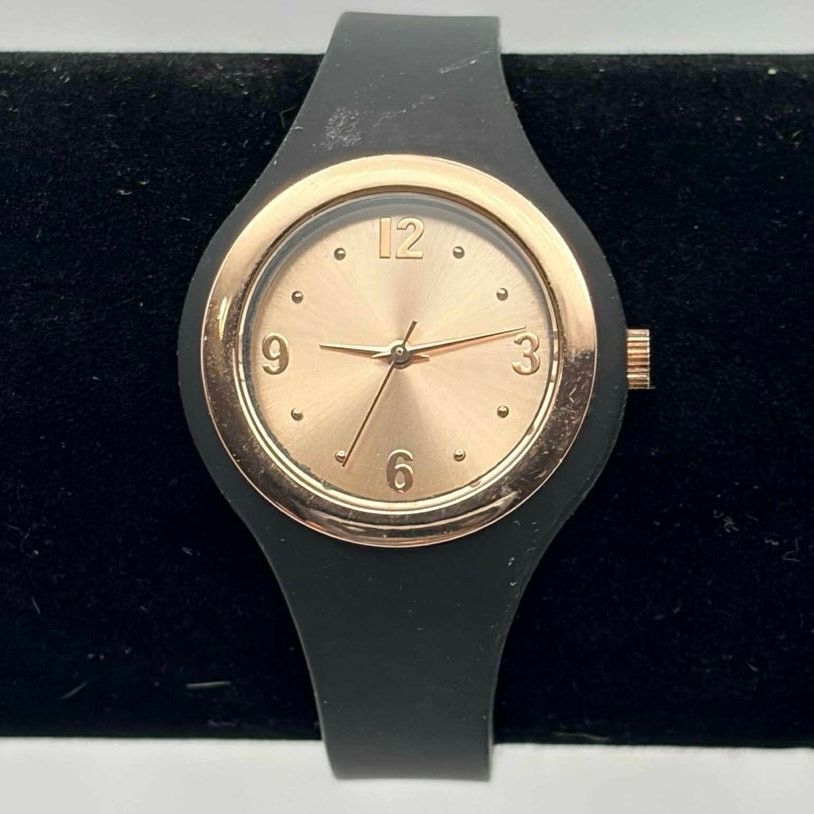 Other Black & Gold Watch Size ONE SIZE - 1 Thumbnail