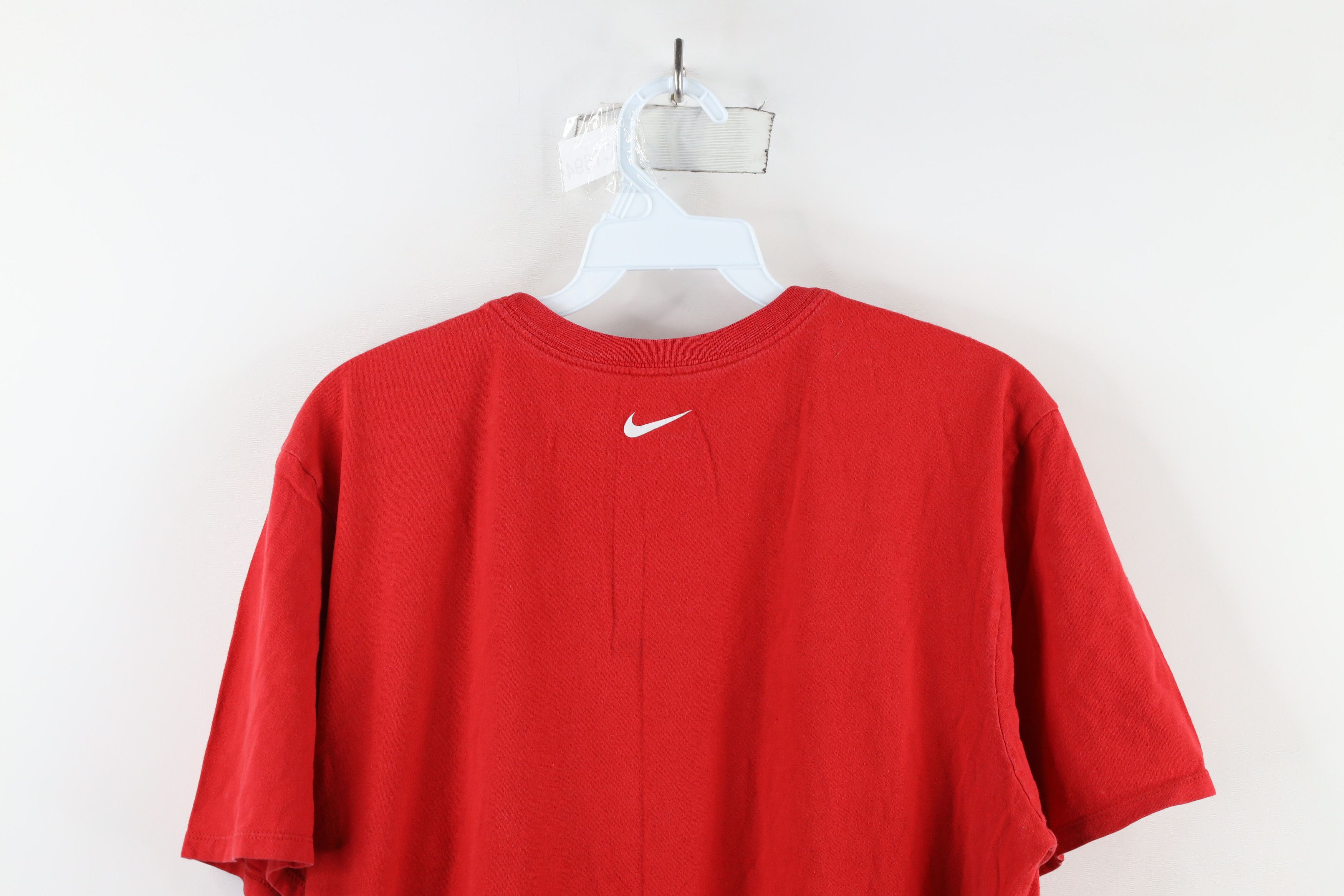 Nike × Vintage Vintage Nike Center Swoosh Duquesne University T-Shirt Red Size US L / EU 52-54 / 3 - 12 Thumbnail