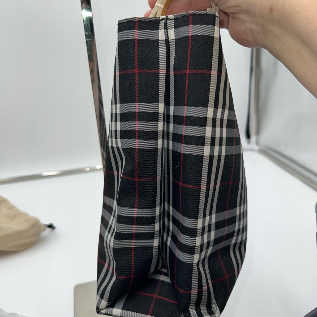 Burberry BURBERRY Nova Check Hand Bag Nylon Black Small Tote with Dust Bag Size ONE SIZE - 3 Thumbnail