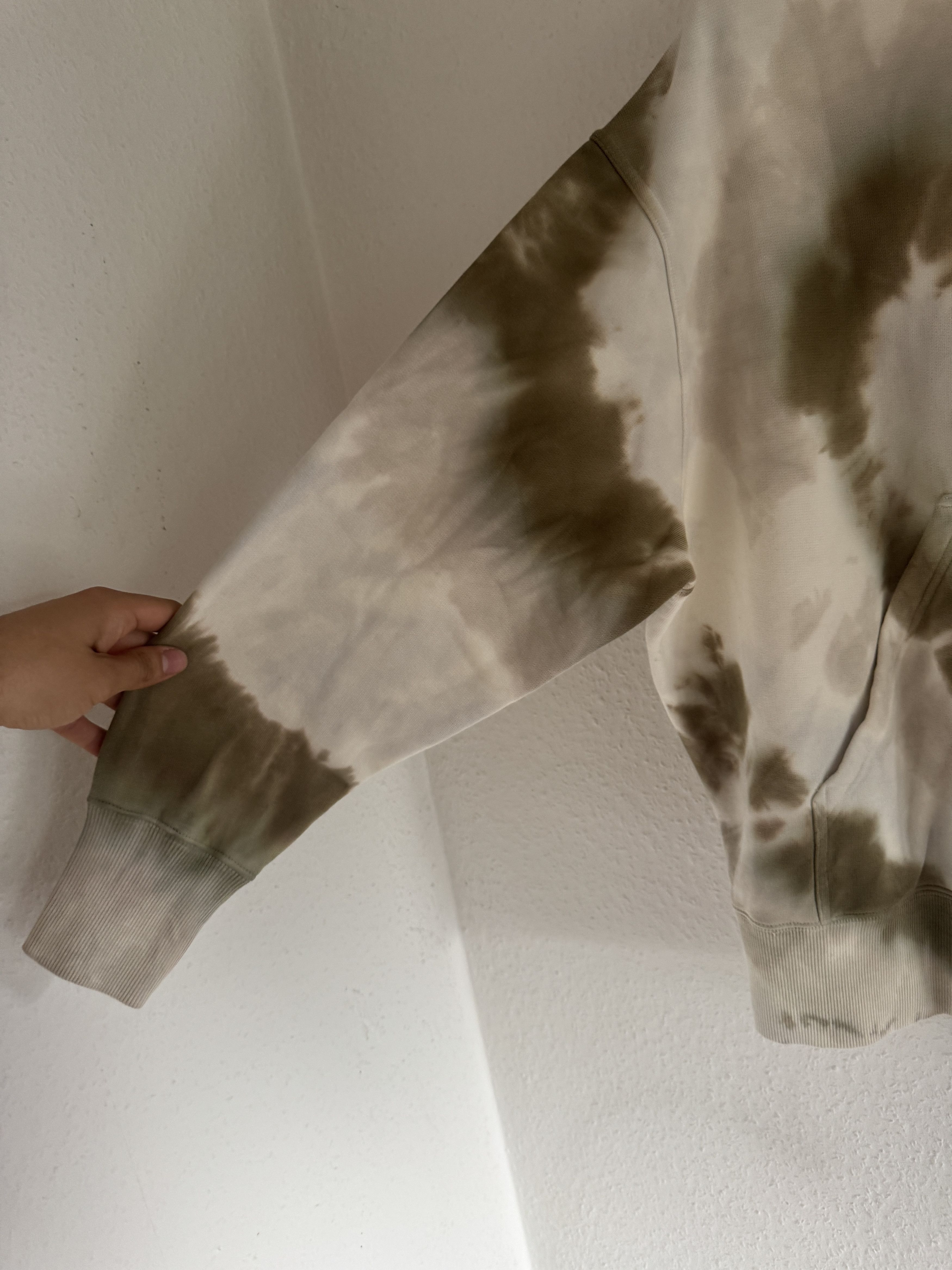 Givenchy Heart Tie-Dye Oversized Hoodie Size US M / EU 48-50 / 2 - 5 Thumbnail