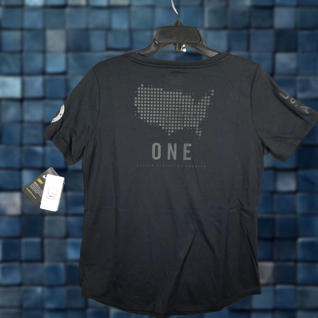 Nike Nike Team USA Olympics T-Shirt Woman Medium Black ONE AMERICA USA Nike Clothing T-Shirt Size US M / EU 48-50 / 2 - 1 Thumbnail