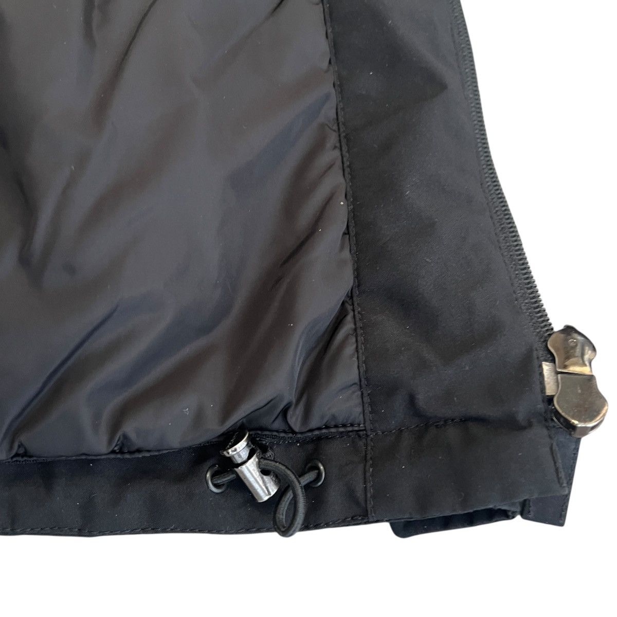 Prada PRADA GORE-TEX Nylon Padded Hooded Jacket 46 Size US M / EU 48-50 / 2 - 17 Thumbnail