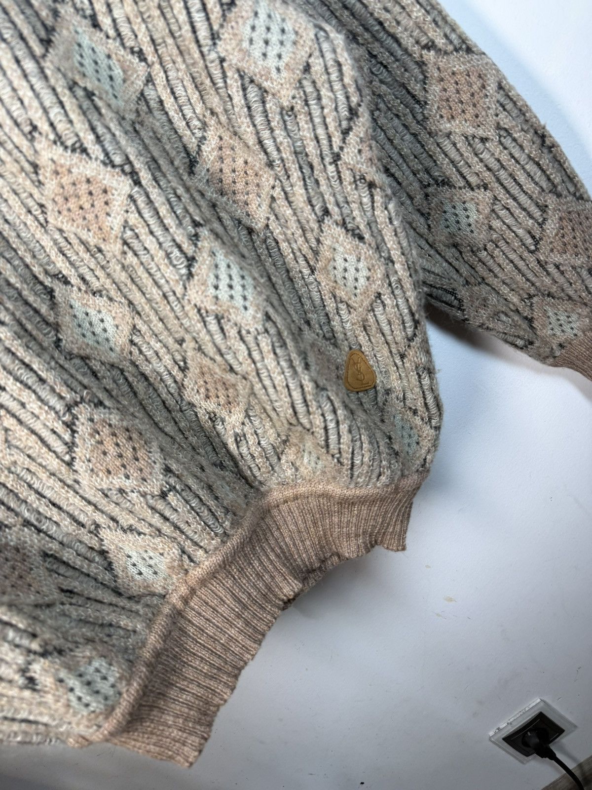 Yves Saint Laurent 90s Wool YSL Sweater Soft Beige Vintage Yves Saint Laurent Size US L / EU 52-54 / 3 - 13 Thumbnail