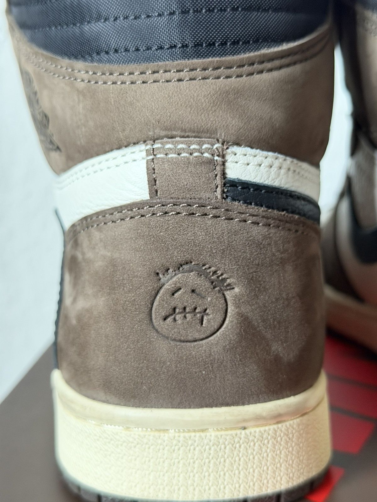 Jordan Brand × Travis Scott Jordan 1 High x Travis Scott mocha Size US 7.5 / EU 40-41 - 9 Thumbnail