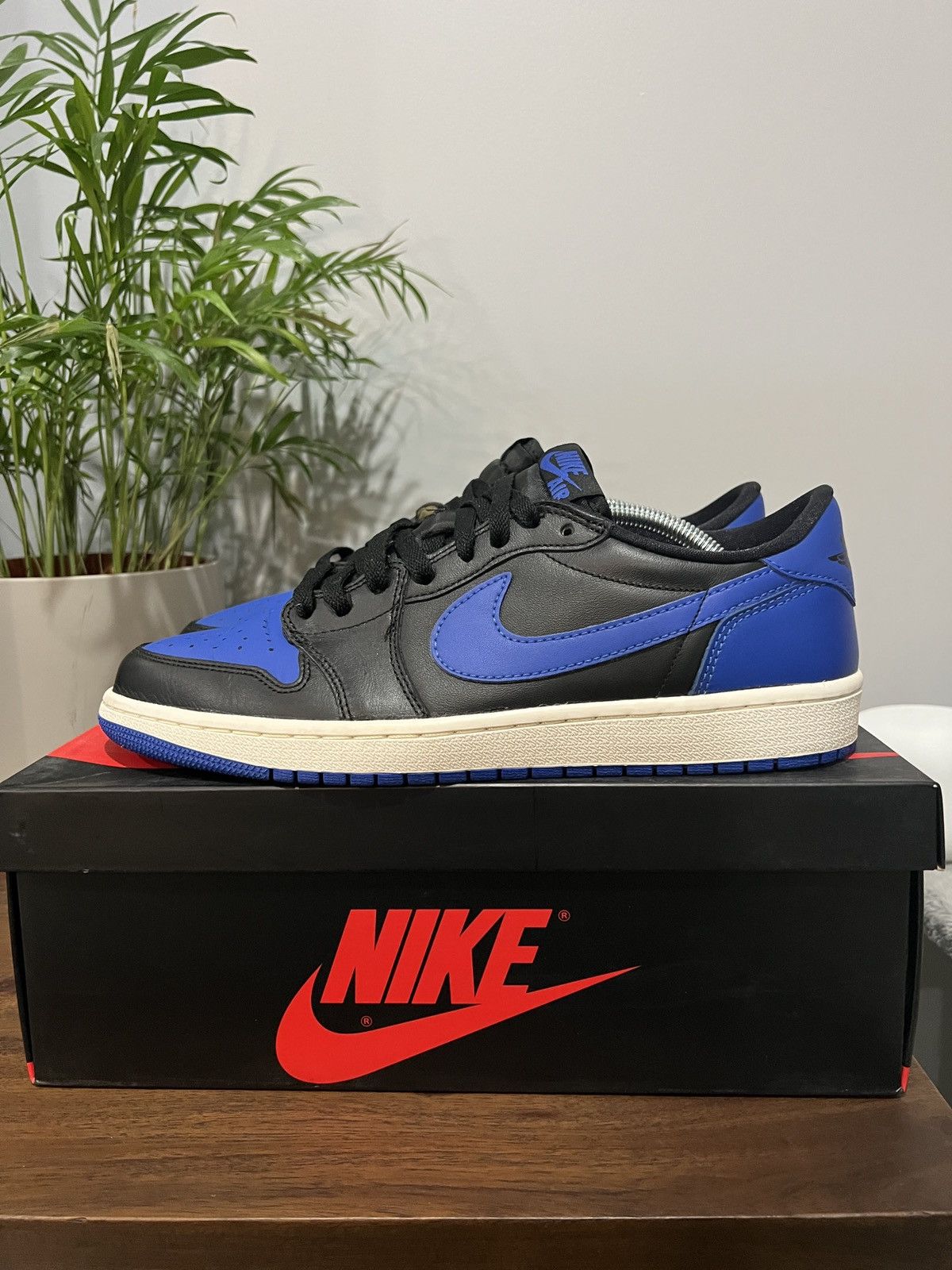 Jordan Brand × Nike Jordan 1 Low - Royal (2015) Size US 10 / EU 43 - 15 Thumbnail