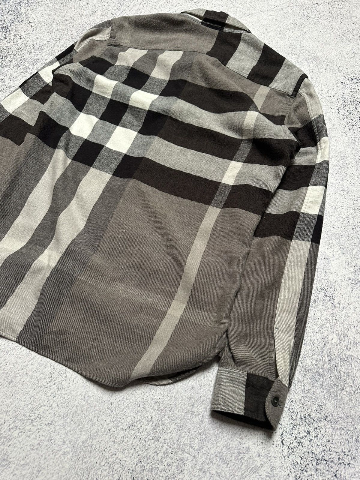 Burberry Burberry Brit Gray Shirt Nova Check Long Sleeve Tartan Shirt Size US S / EU 44-46 / 1 - 14 Thumbnail