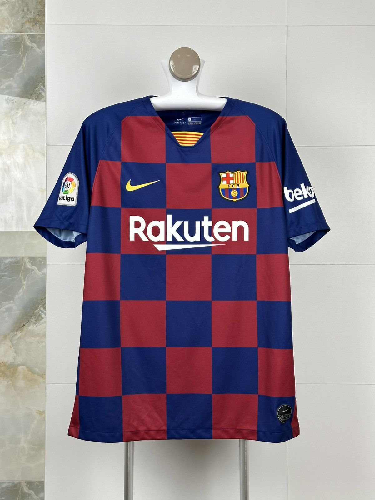 Nike FC BARCELONA 2019 20 HOME FOOTBALL SHIRT SOCCER JERSEY NIKE Size US L / EU 52-54 / 3 - 1 Thumbnail