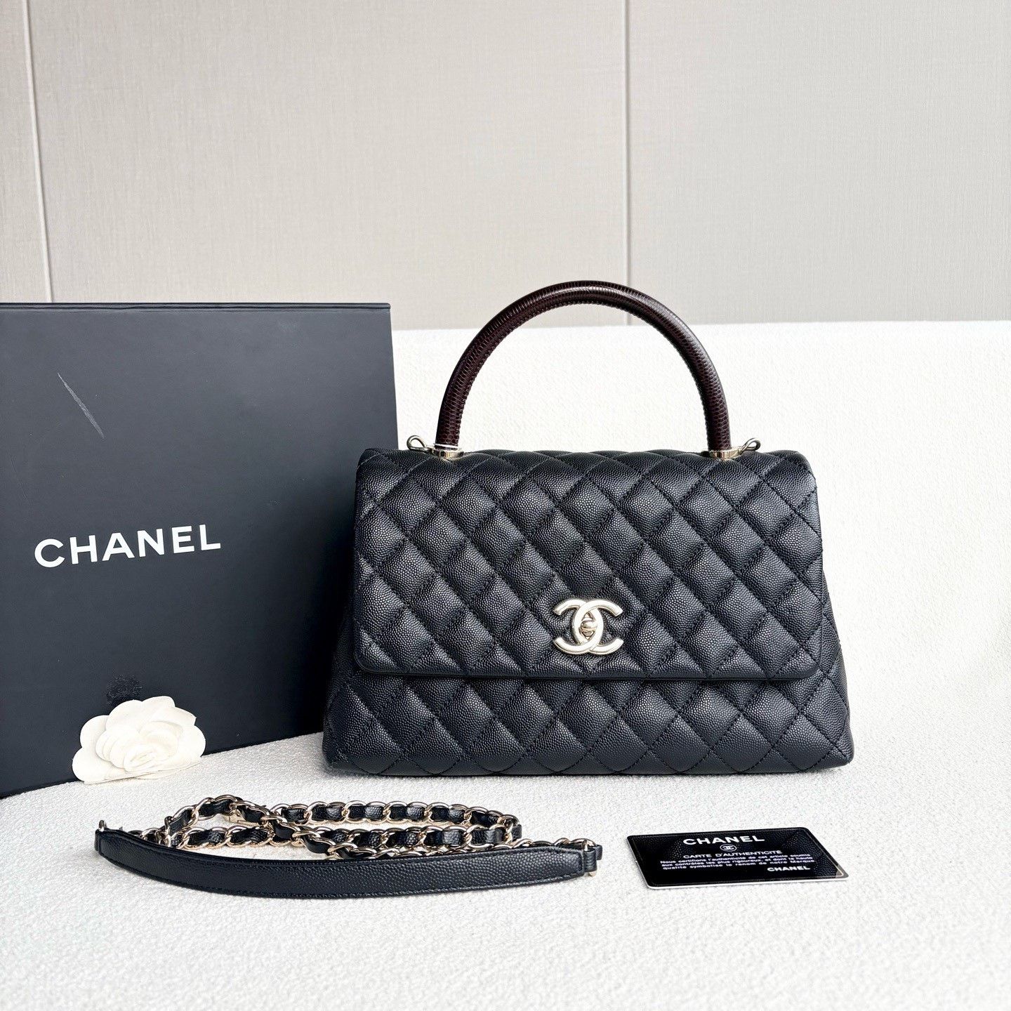 Chanel Pre-loved Bag Very good condition Size ONE SIZE - 1 Thumbnail