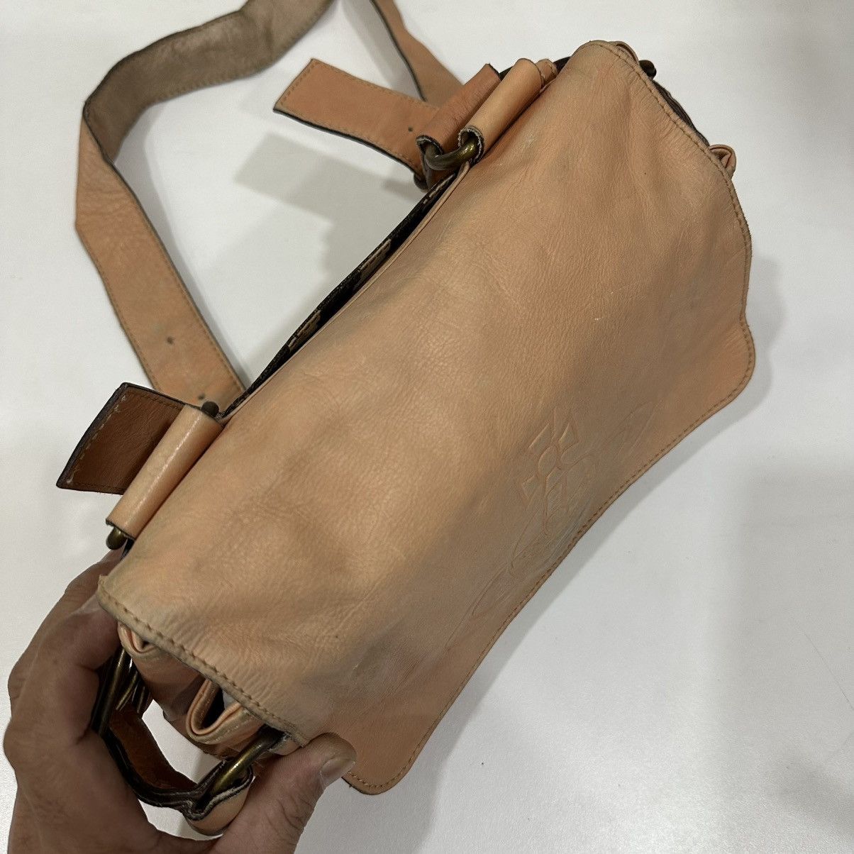 Vivienne Westwood ‼️YES‼️ BUG LOGO VIVIENNE WESTWOOD LEATHER CROSSBODY SLING BAG Size ONE SIZE - 6 Thumbnail